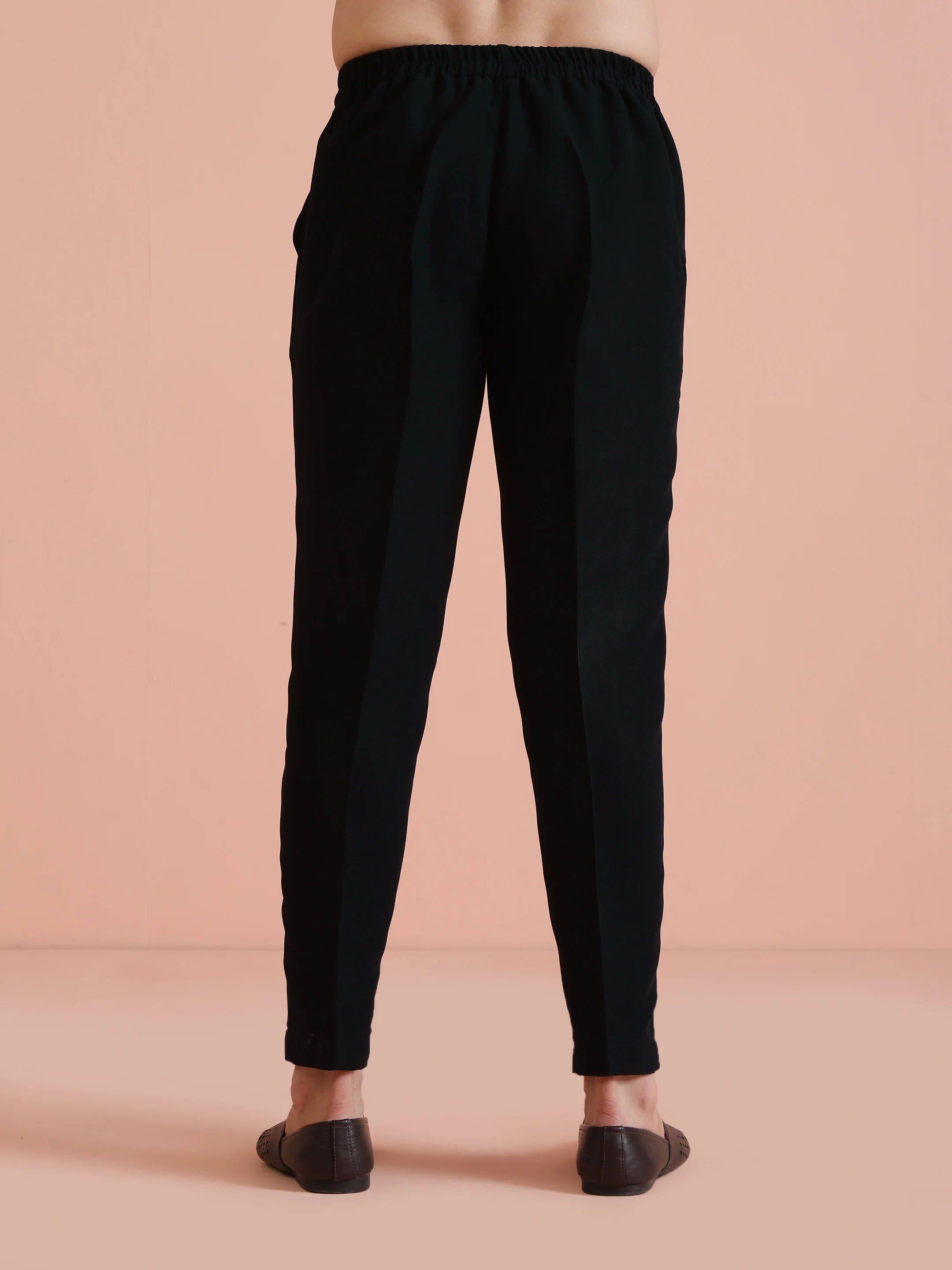 Black Blended Solid Trouser - Image 4