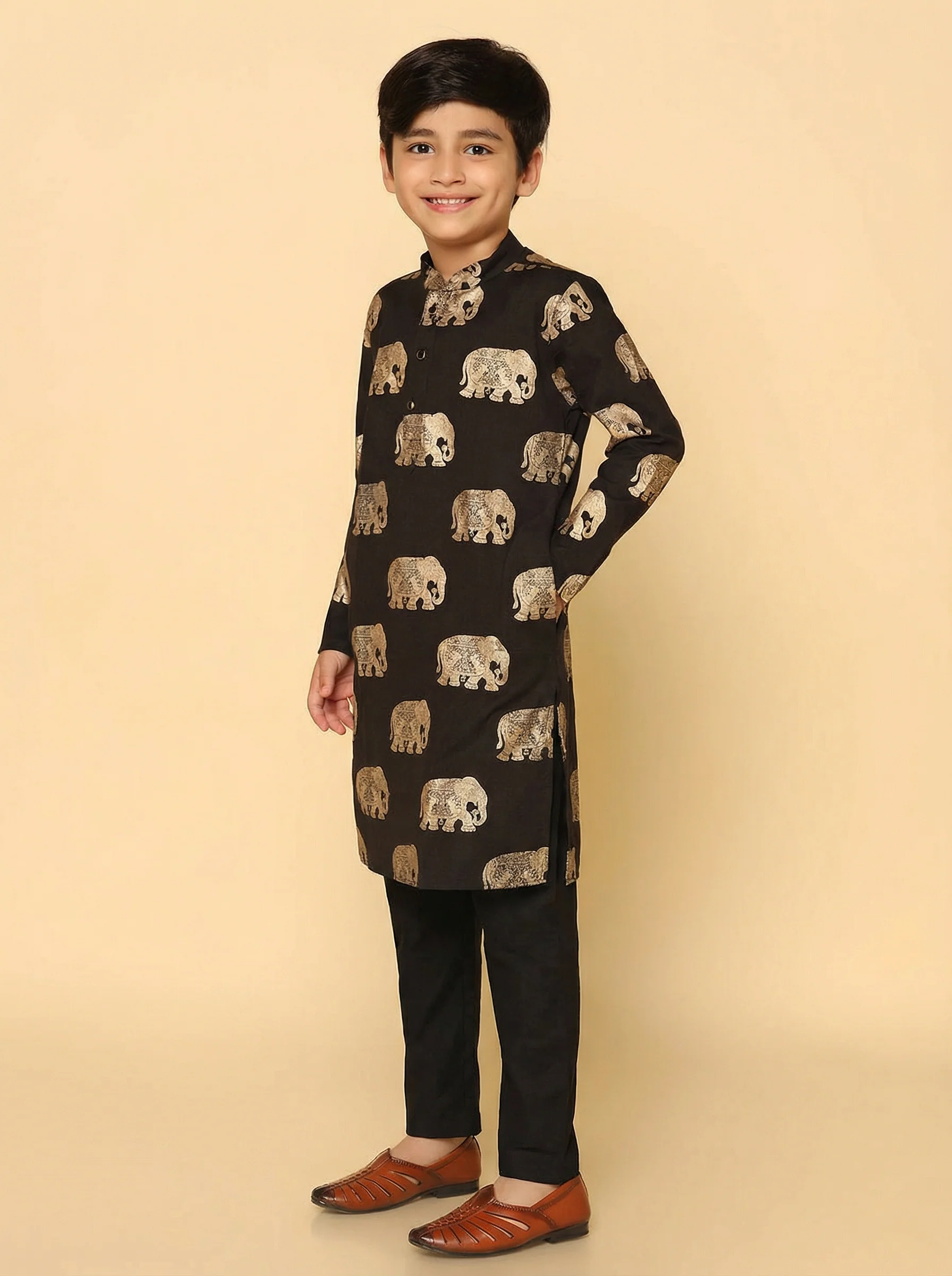 Black Cotton Blend Foil Print Kurta Pyjama Set - Image 2