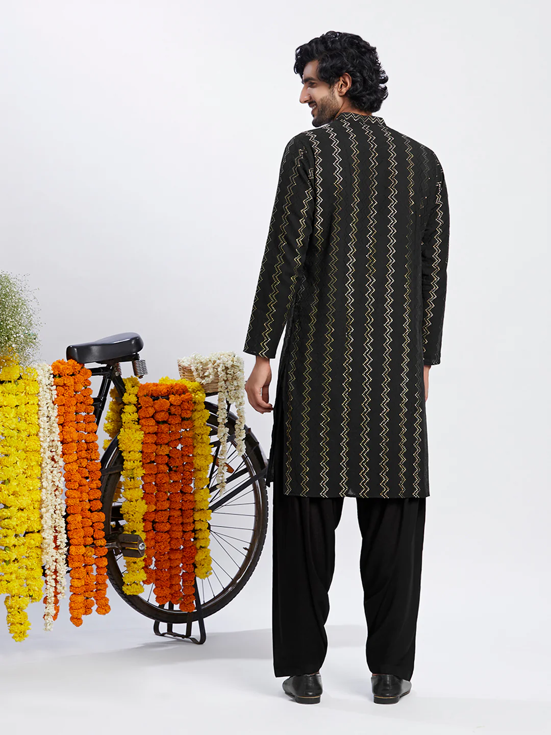 Black Cotton Printed Long Kurta - Image 4