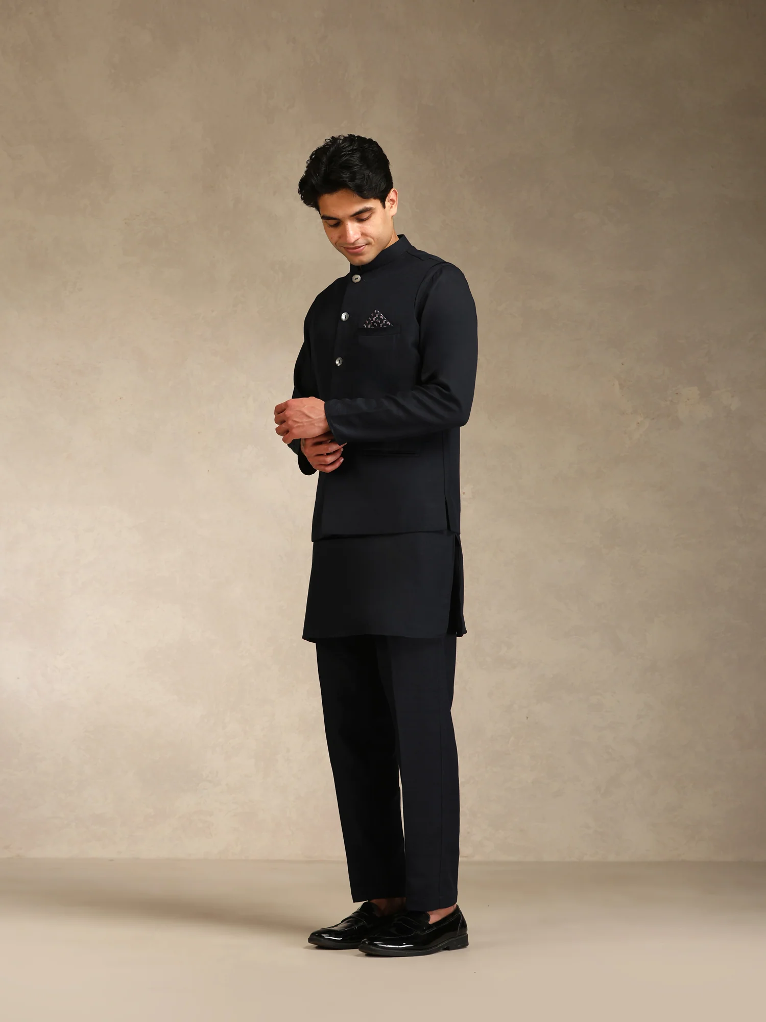 Black Poly Viscose Solid Mid Kurta Jacket Trouser Set - Image 3