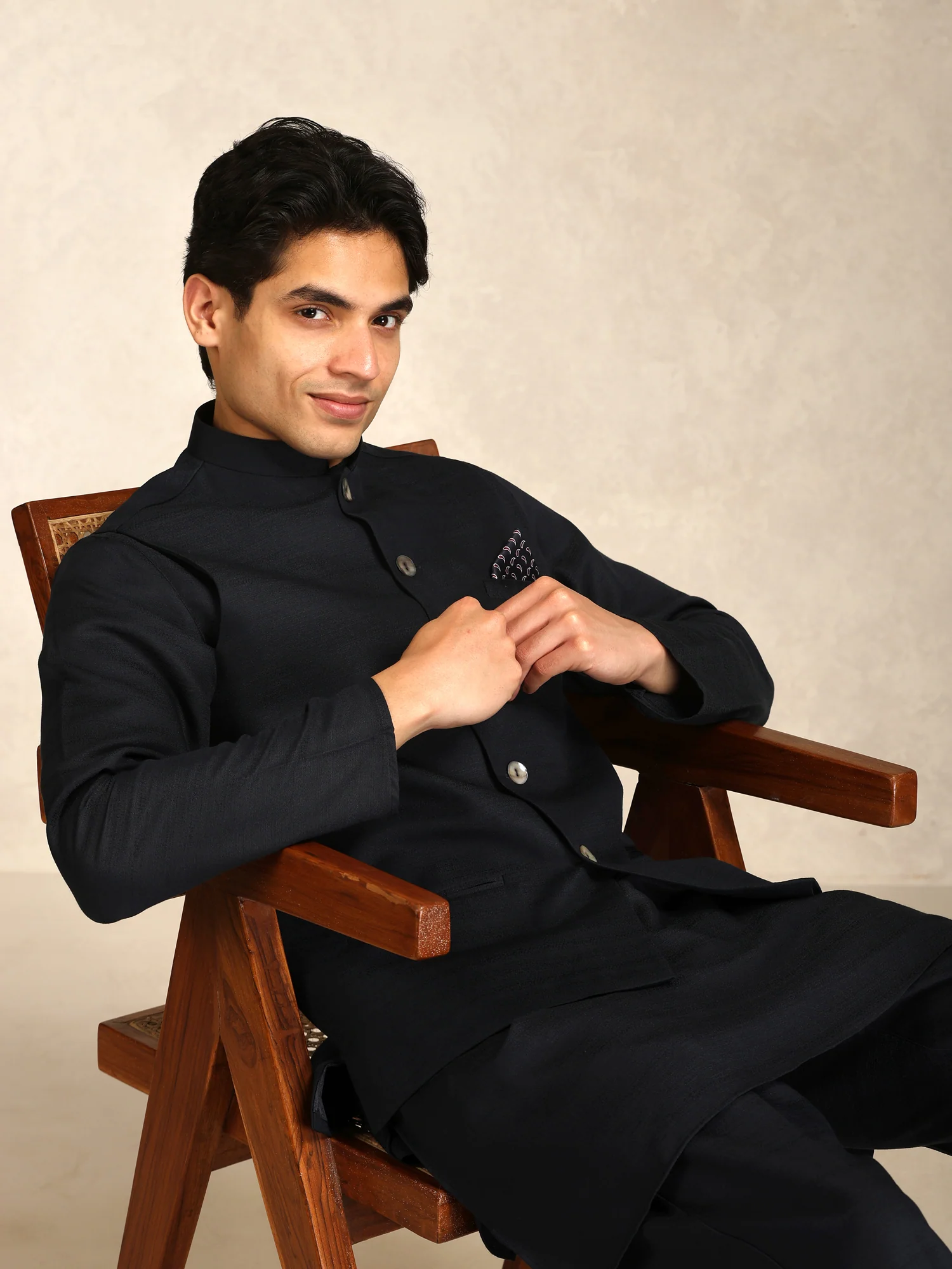 Black Poly Viscose Solid Mid Kurta Jacket Trouser Set - Image 8