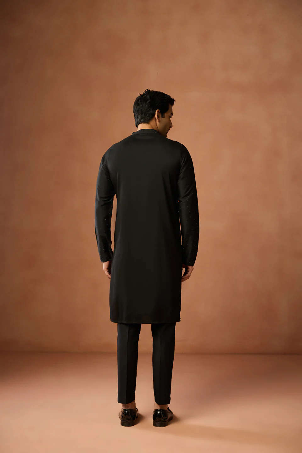 Black Silk Blend Embellished Long Kurta - Image 4