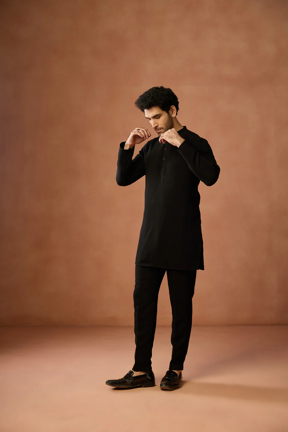 Black Silk Blend Solid Mid Kurta Trouser Set - Image 7
