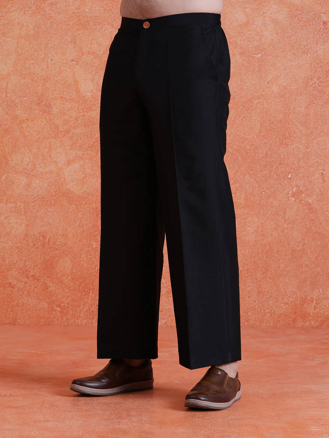 Black Silk Blend Solid Wide Leg Trouser - Image 3