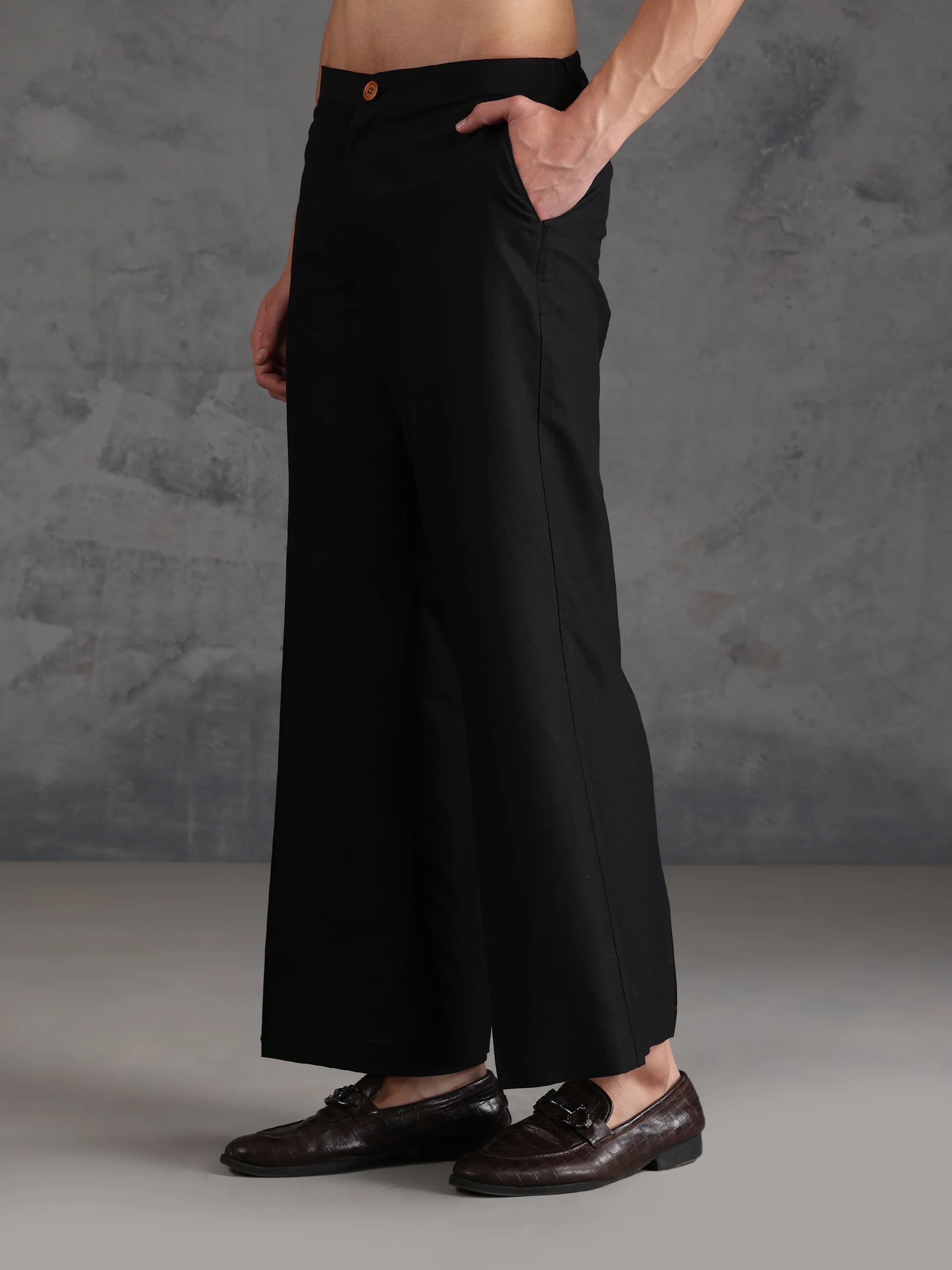 Black Silk Blend Solid Wide Leg Trouser - Image 2