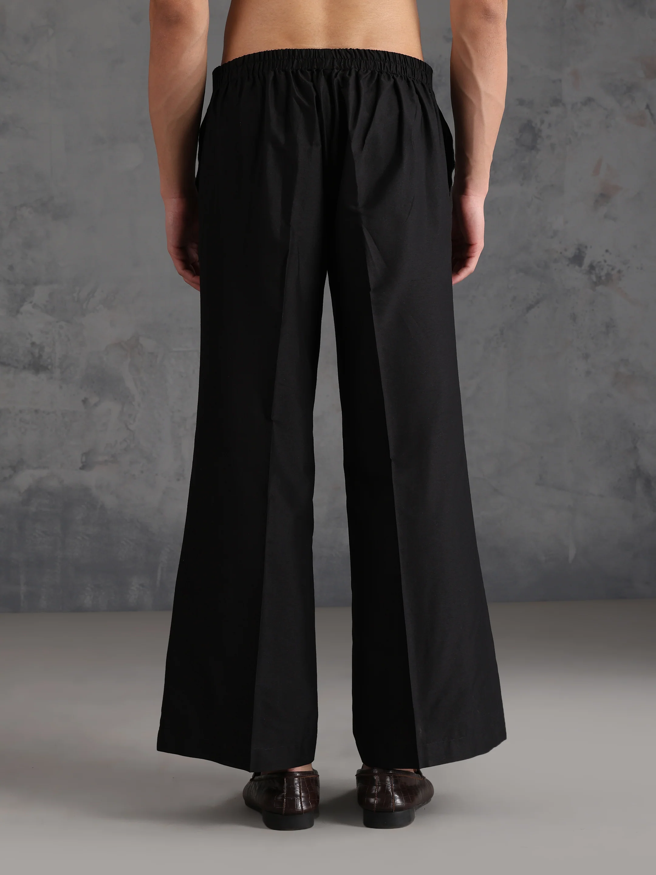 Black Silk Blend Solid Wide Leg Trouser - Image 3