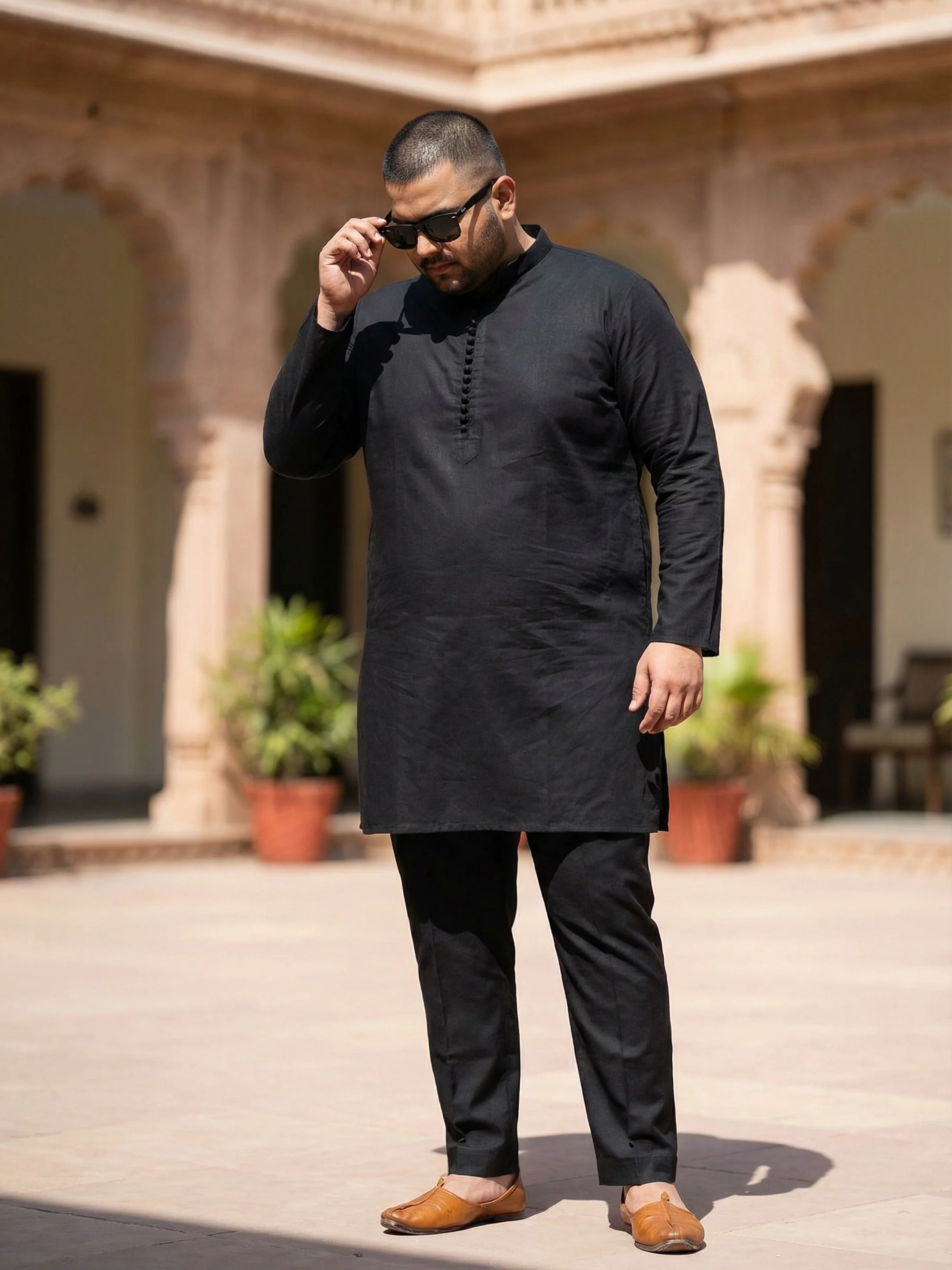 Black Solid Mid Kurta - Image 5