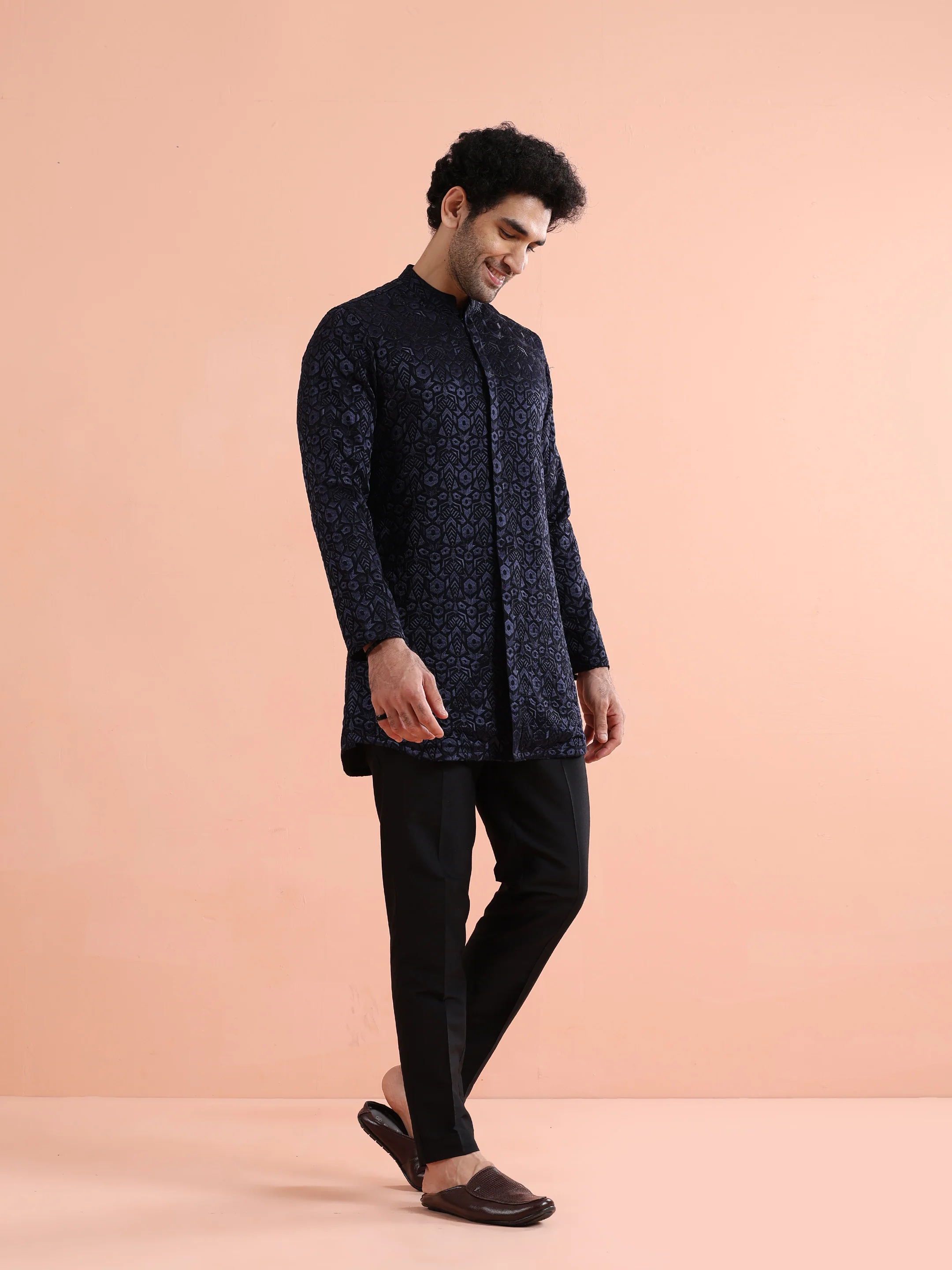 Blue Textured Kurta Trouser Set - Image 3