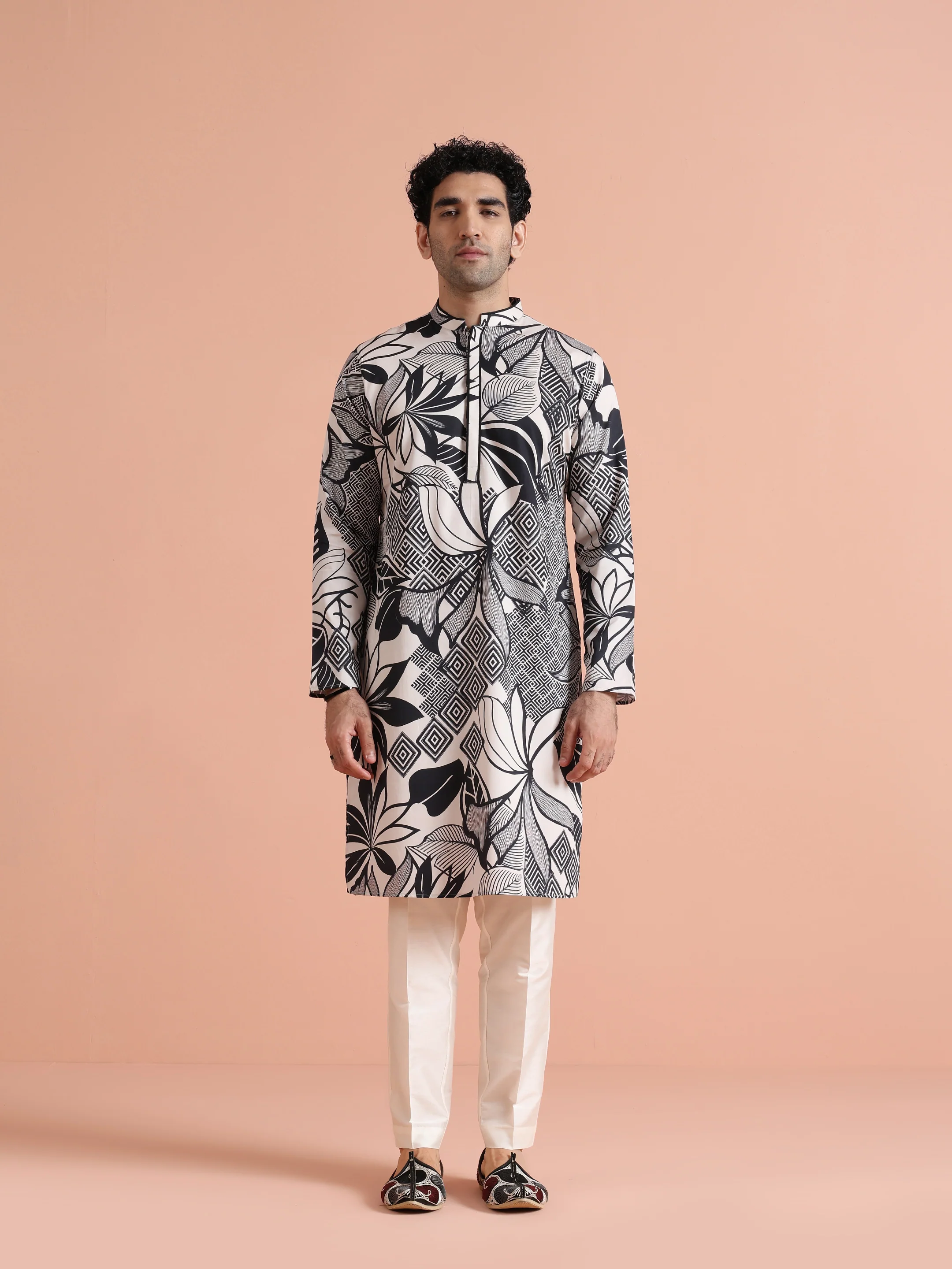 Black & White Printed Long Kurta - Image 6