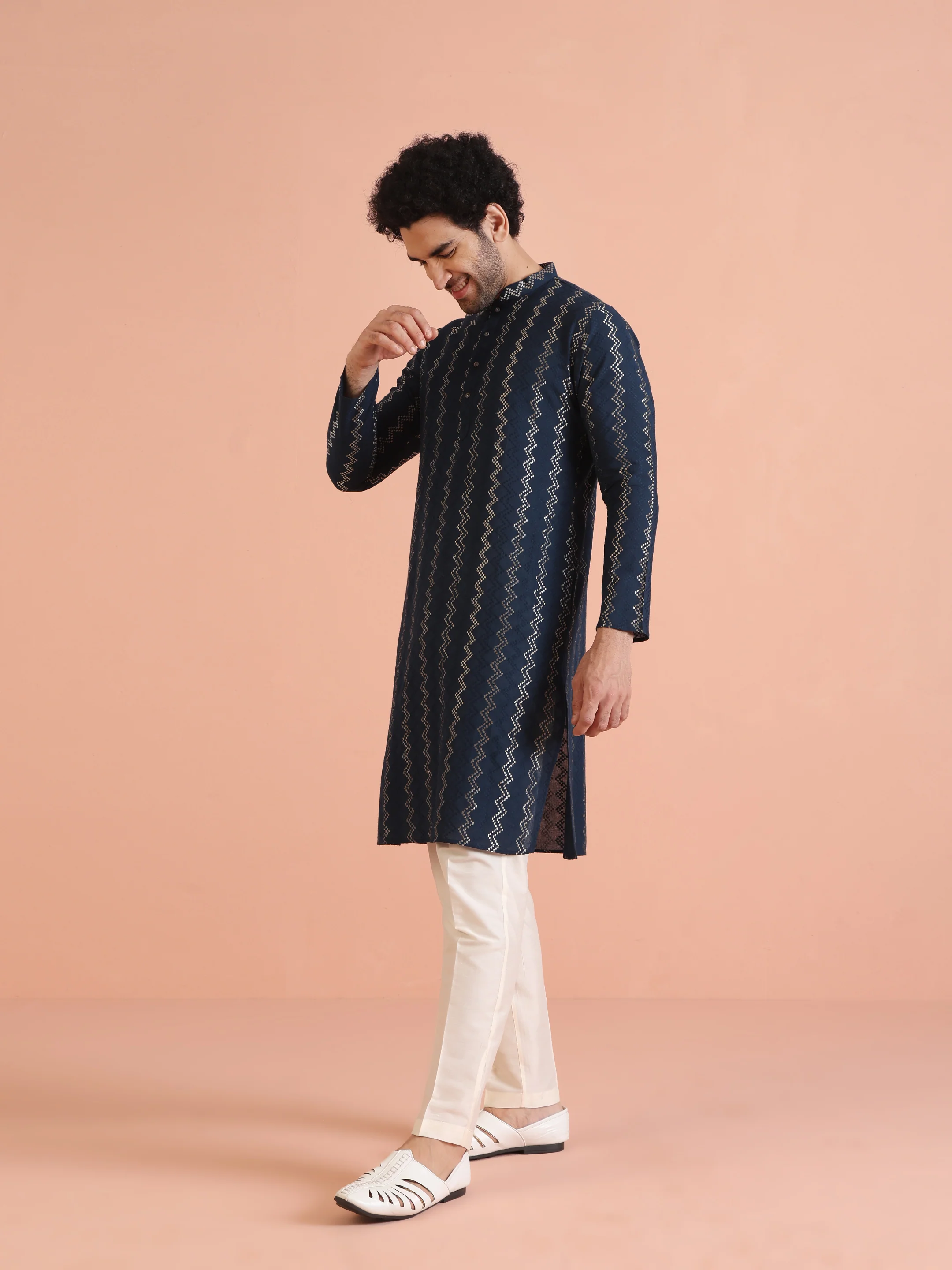 Blue Cotton Blend Embroidered Kurta Trouser Set - Image 3