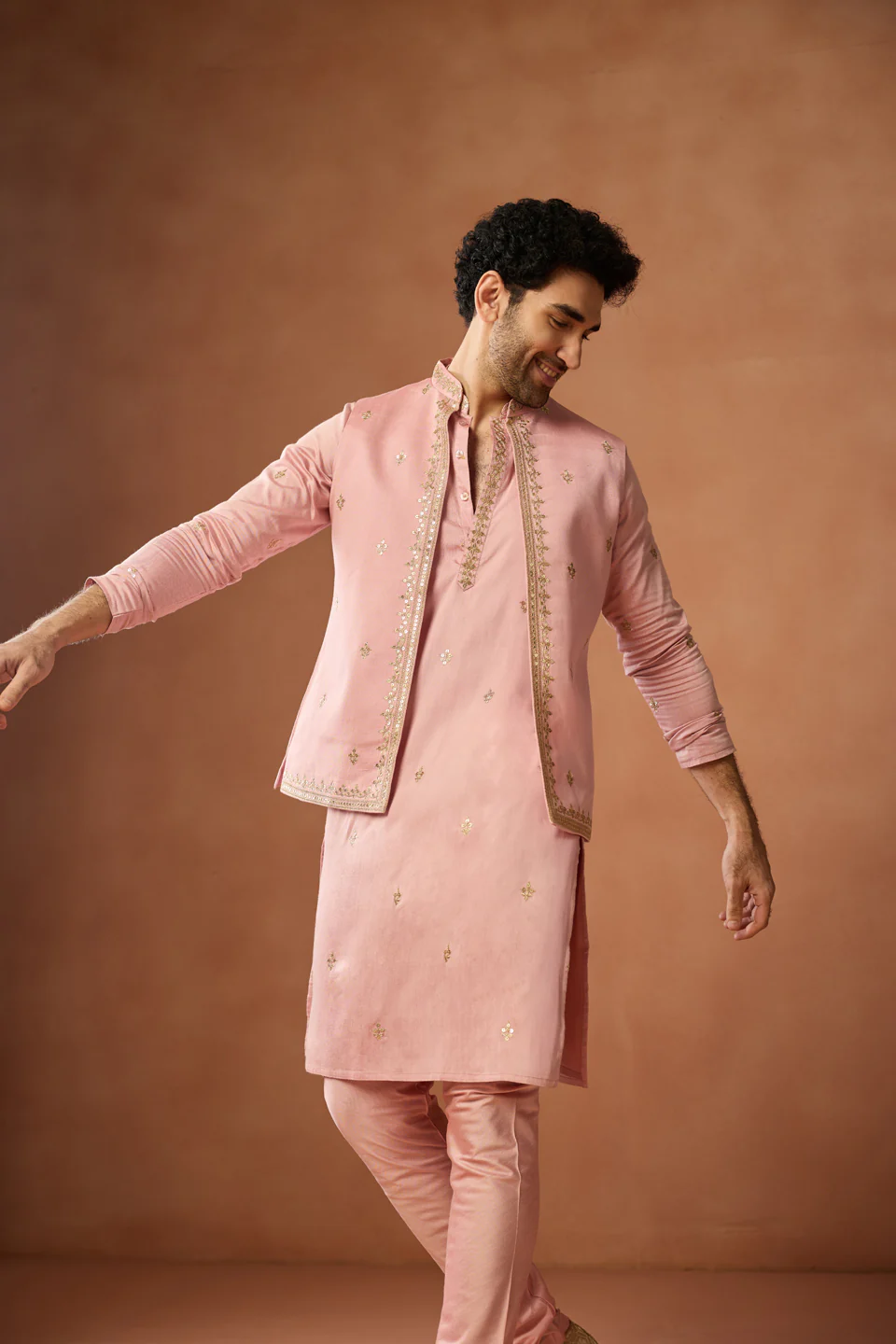 Blush Pink Embroidered Kurta Set - Image 9