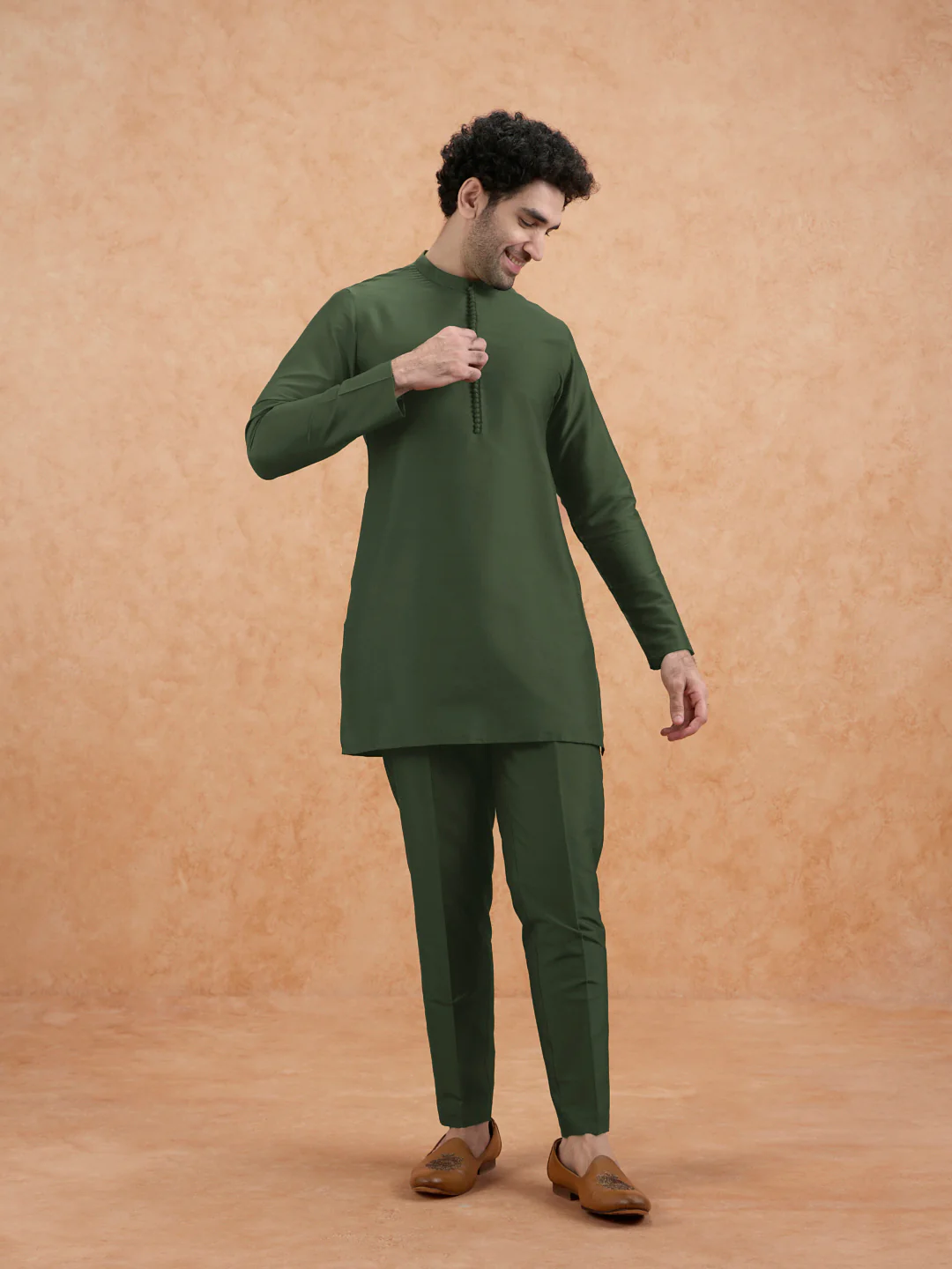 Bottle Green Silk Blend Textured Mid Kurta Jacket Trouser Set - Image 7