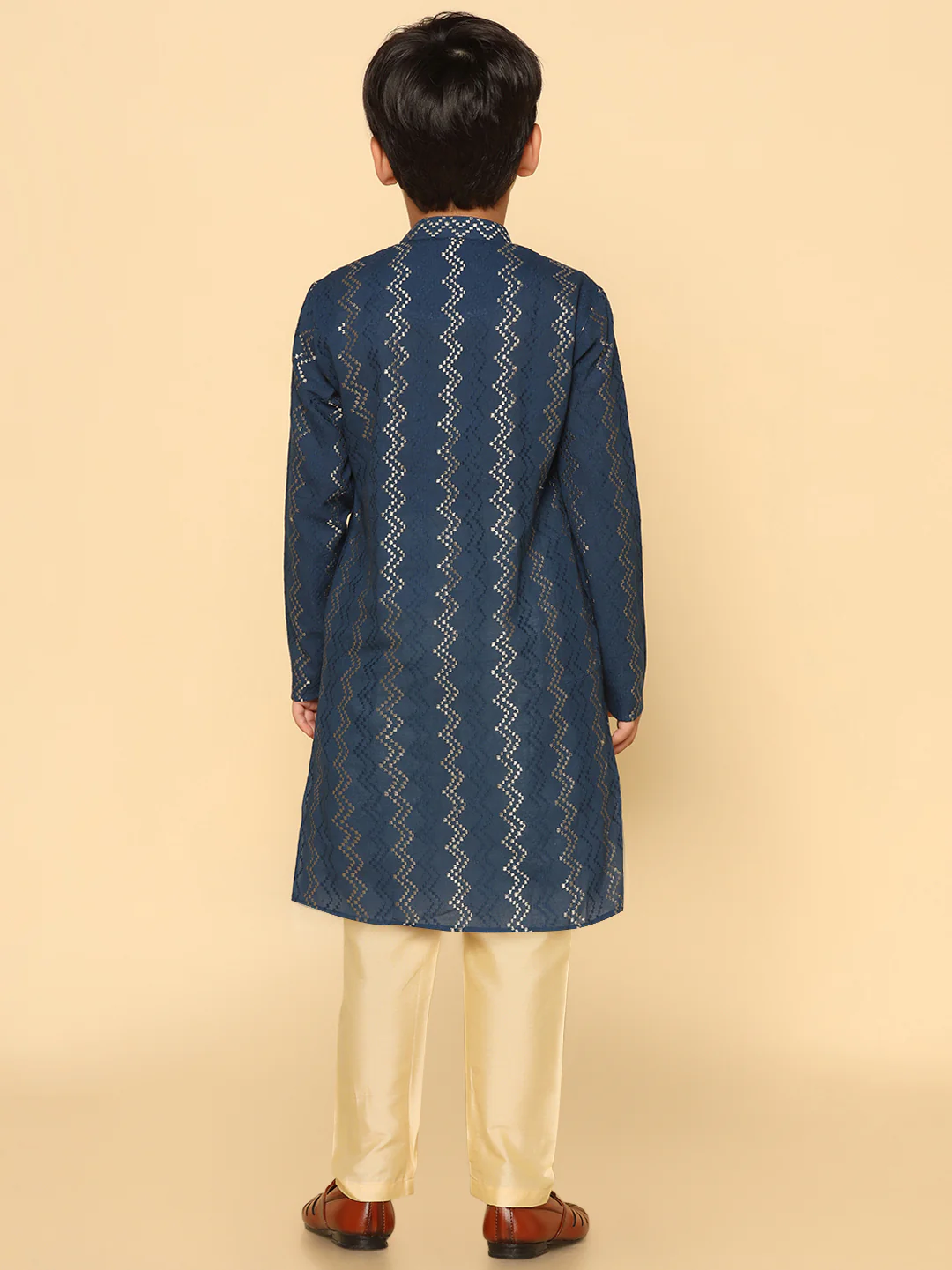 Boy's Navy Blue Cotton Blend Embroidered Kurta Pyjama Set - Image 3