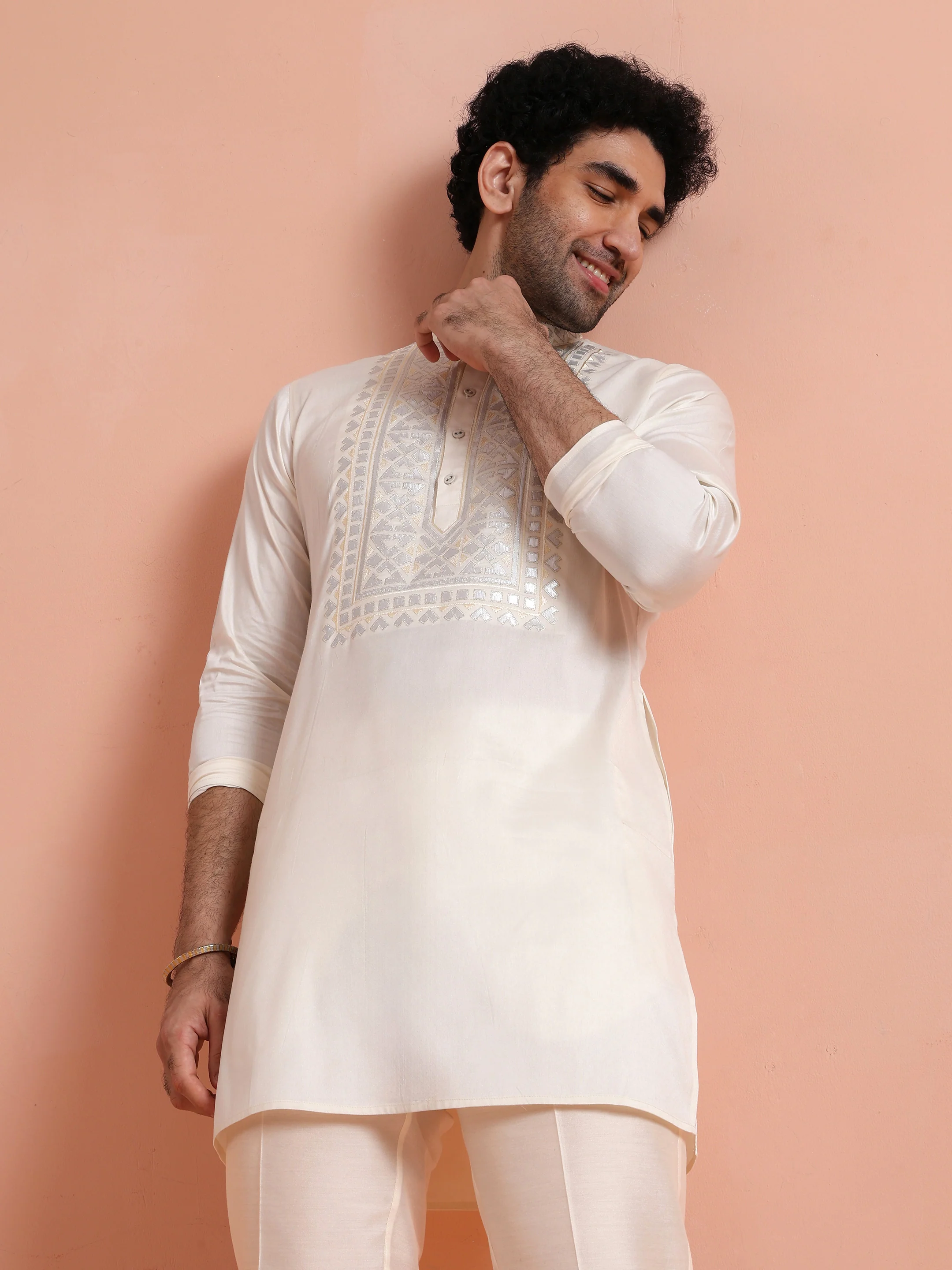 Cream Cotton Silk Embroidered Mid Kurta - Image 8
