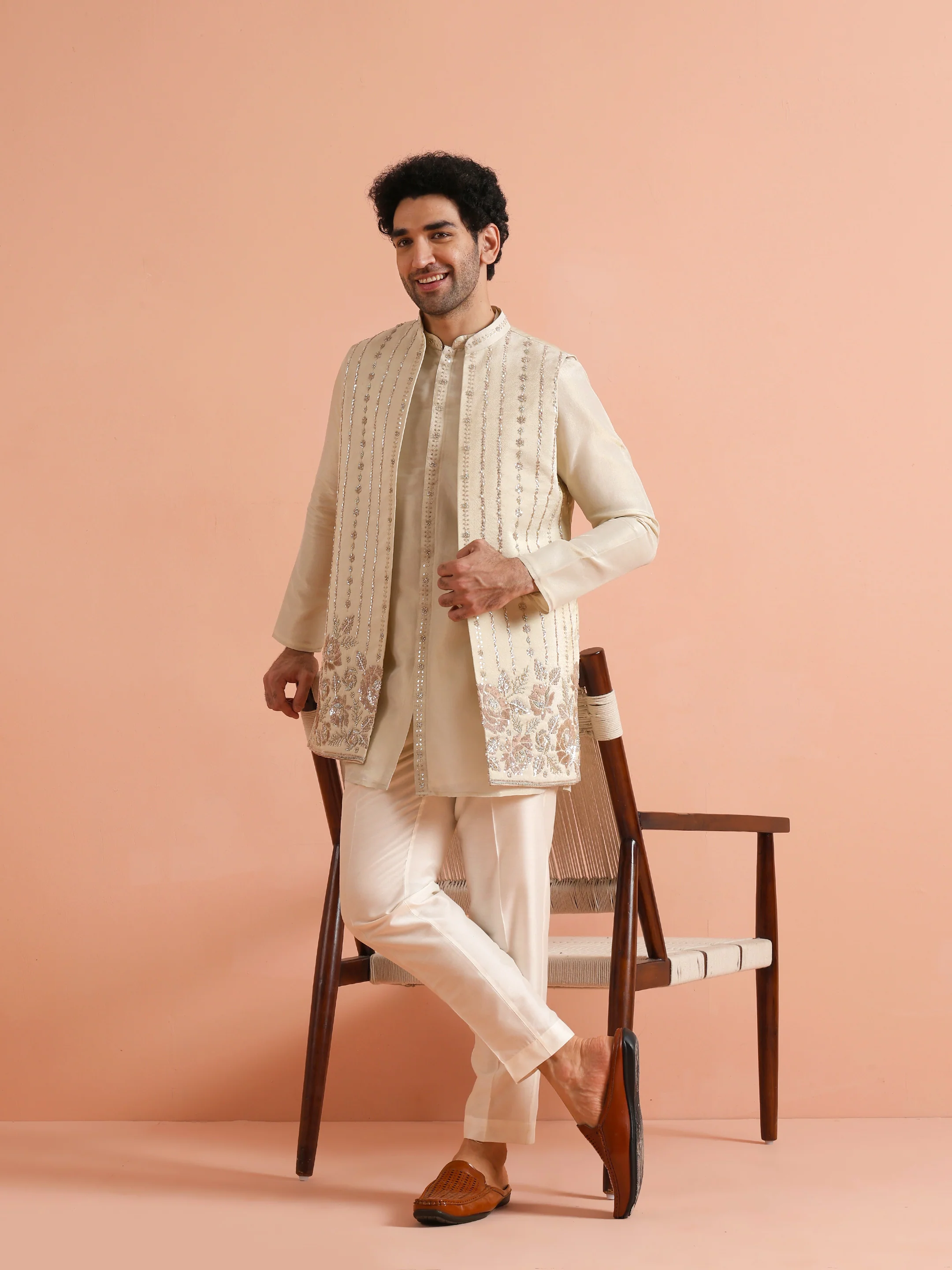 Cream Embroidered Mid Kurta Jacket Set - Image 11