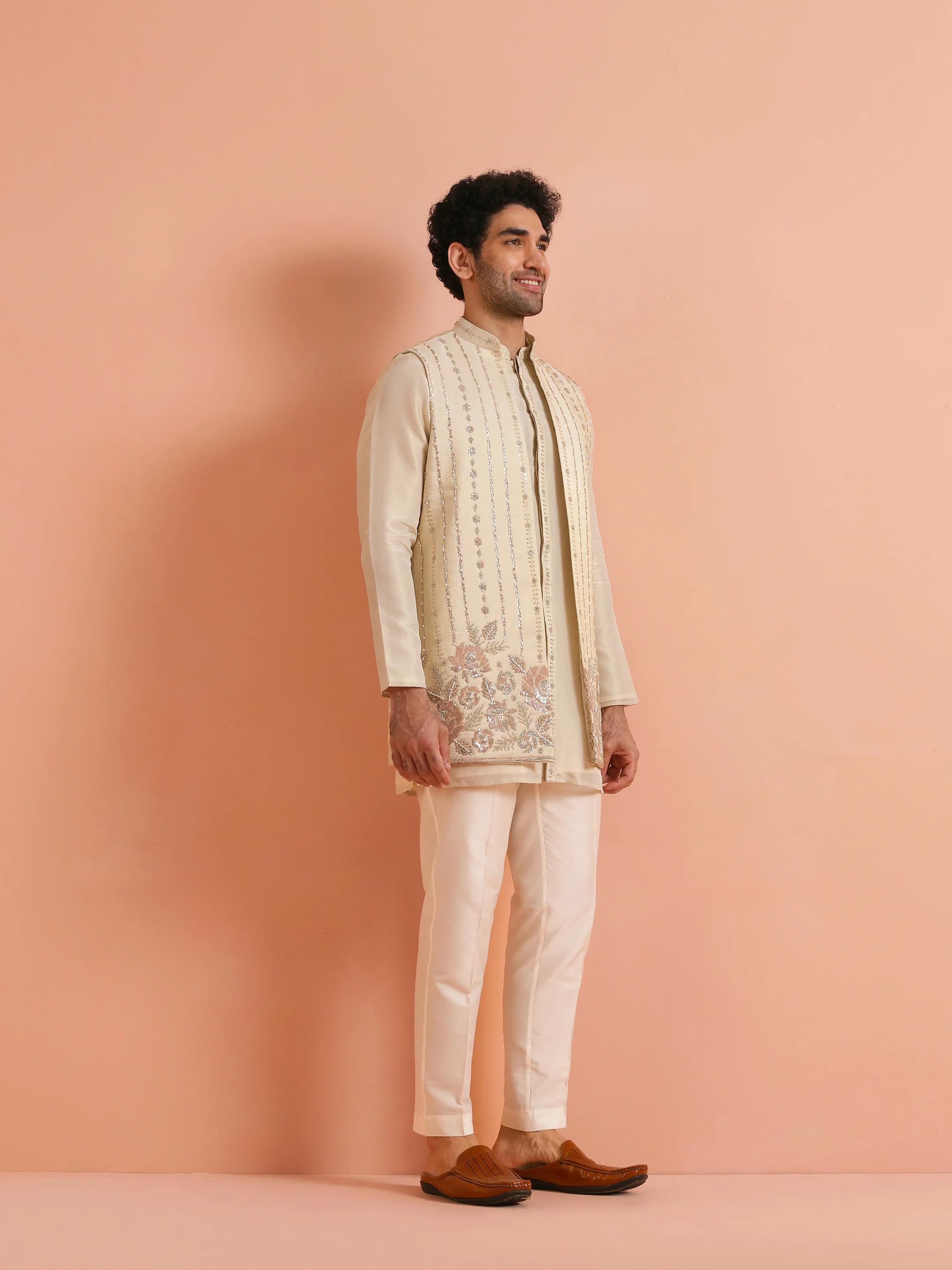 Cream Embroidered Mid Kurta Jacket Set - Image 3