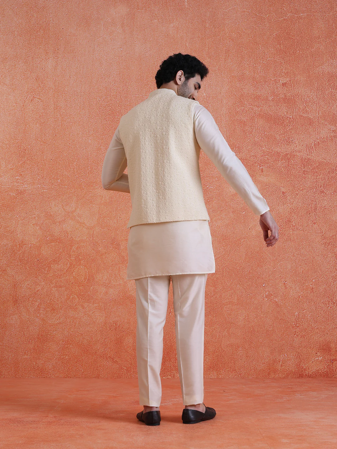 Cream Silk Blend Jacquard Jacket with Zip - Image 4