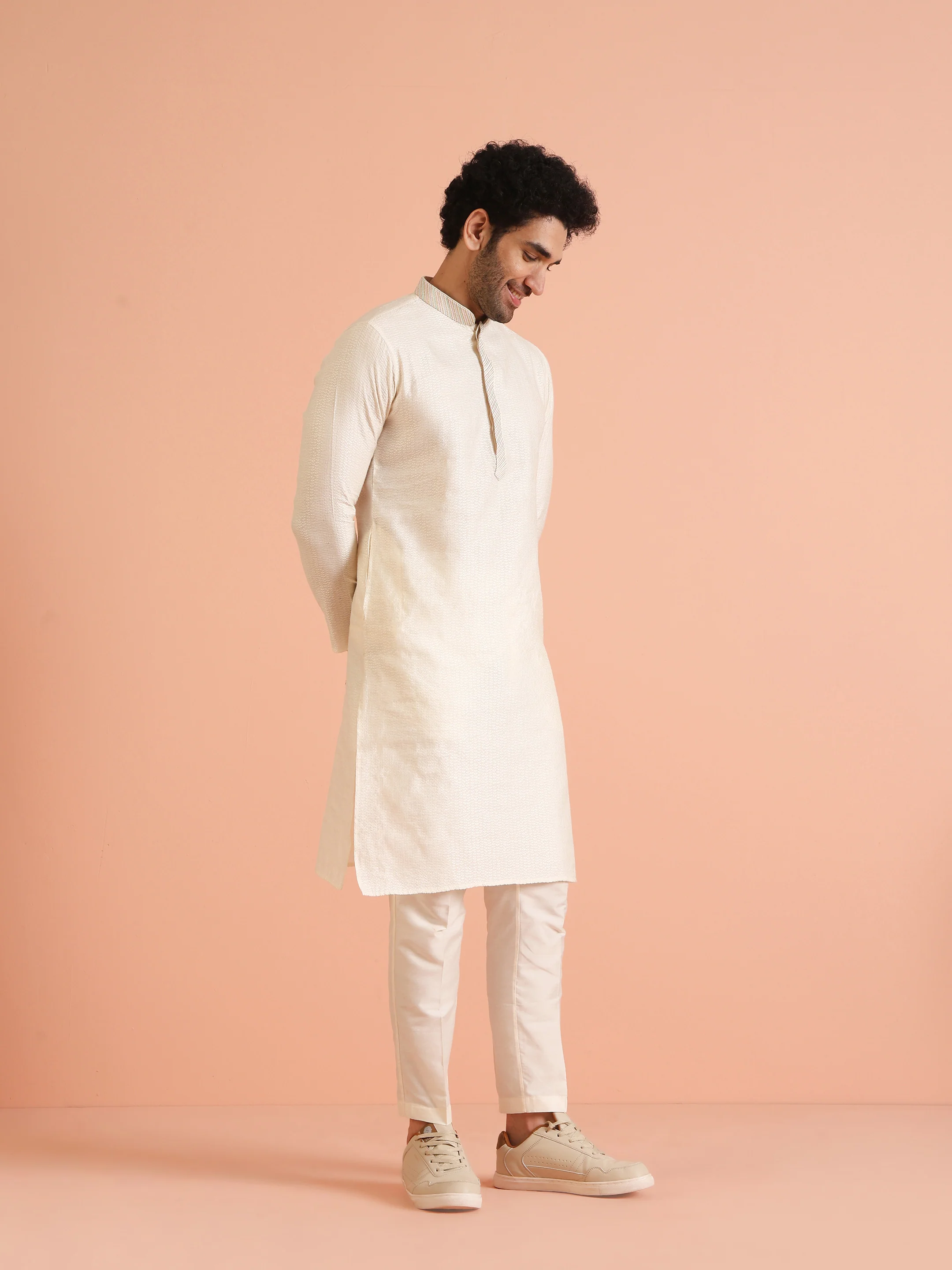 Cream Silk Blend Textured Long Kurta - Image 2
