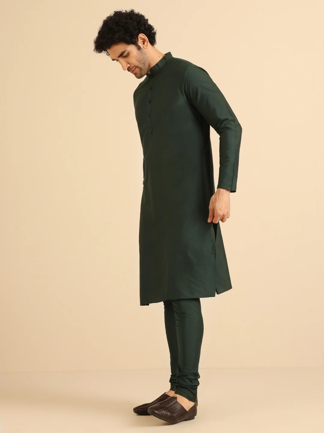 Green Cotton Blend Solid Kurta Churidar Set - Image 7