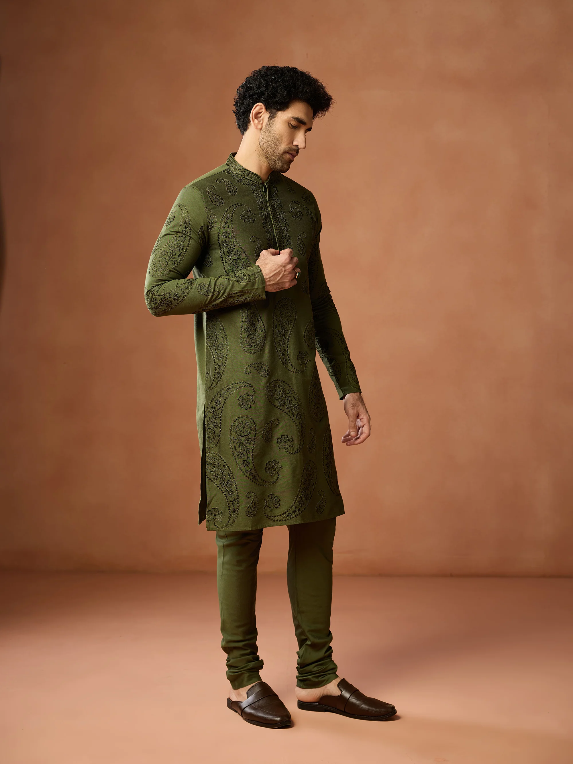 Green Embroidered Cotton Kurta Set - Image 7