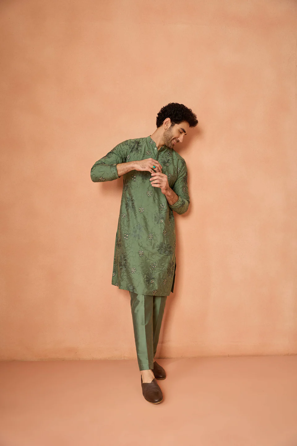 Green Floral Embroidered Kurta Set - Image 7