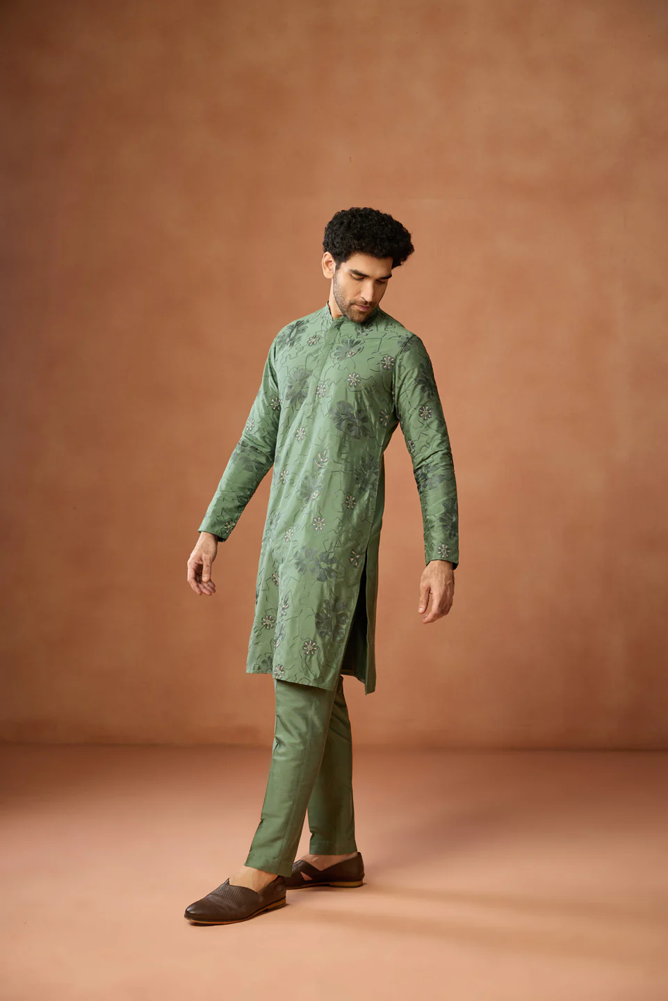 Green Silk Blend Embroidered Kurta Trouser Set - Image 2