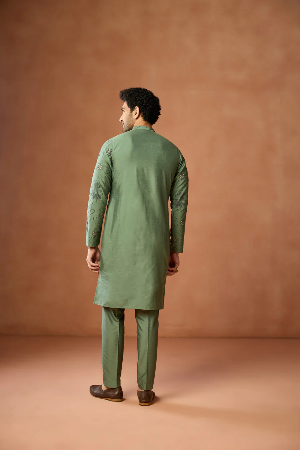 Green Silk Blend Embroidered Kurta Trouser Set - Image 4