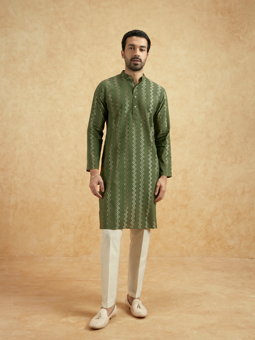 Green Silk Blend Textured Kurta Trouser Set - Image 3