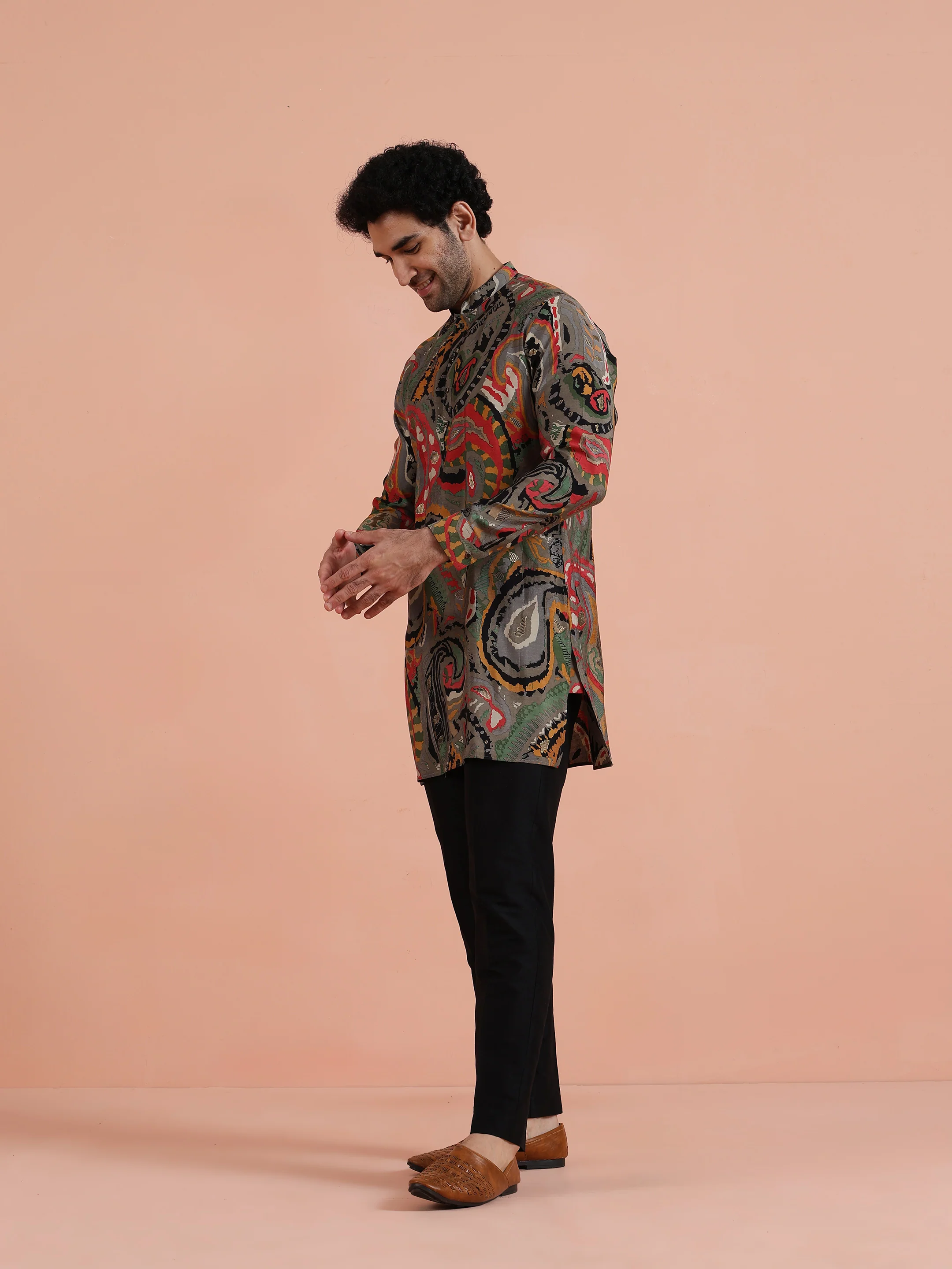 Grey Paisley Printed Kurta - Image 2