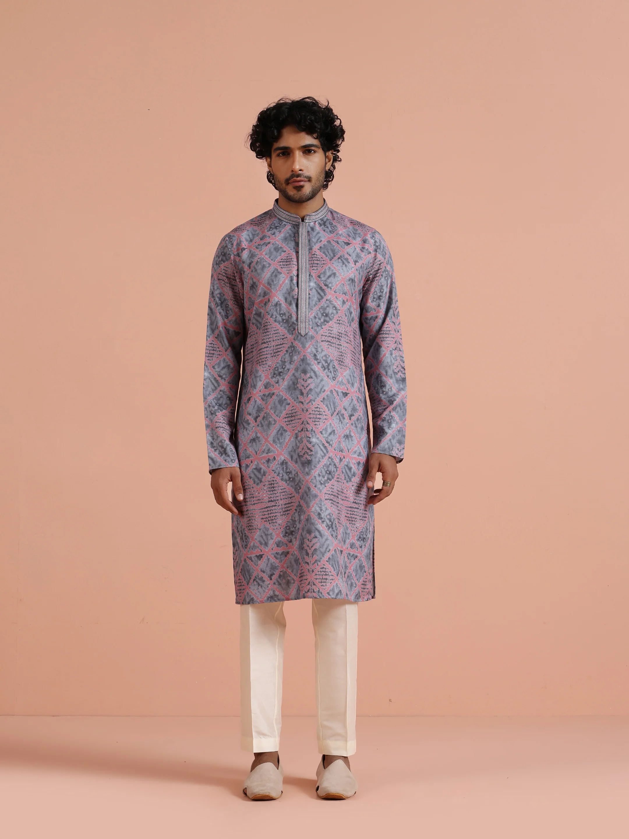 Grey & Pink Geometric Printed Kurta - Image 7
