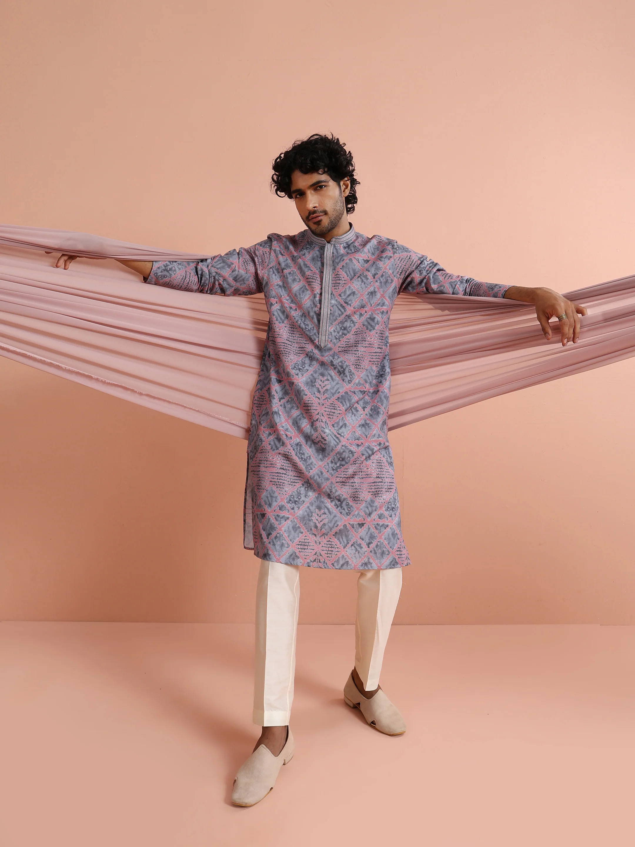 Grey & Pink Geometric Printed Kurta - Image 8