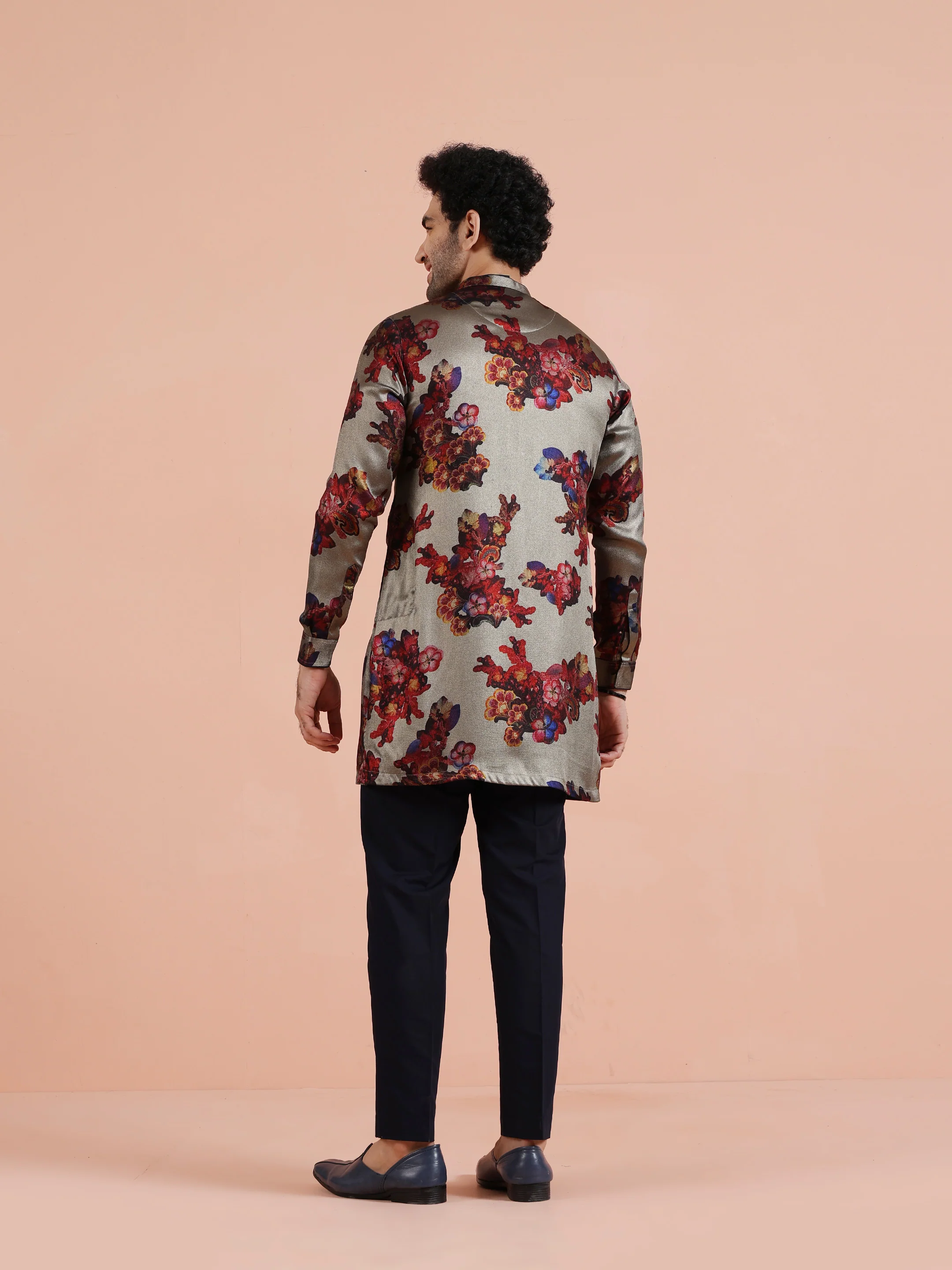 Grey Red Floral Printed Mid Kurta - Image 4