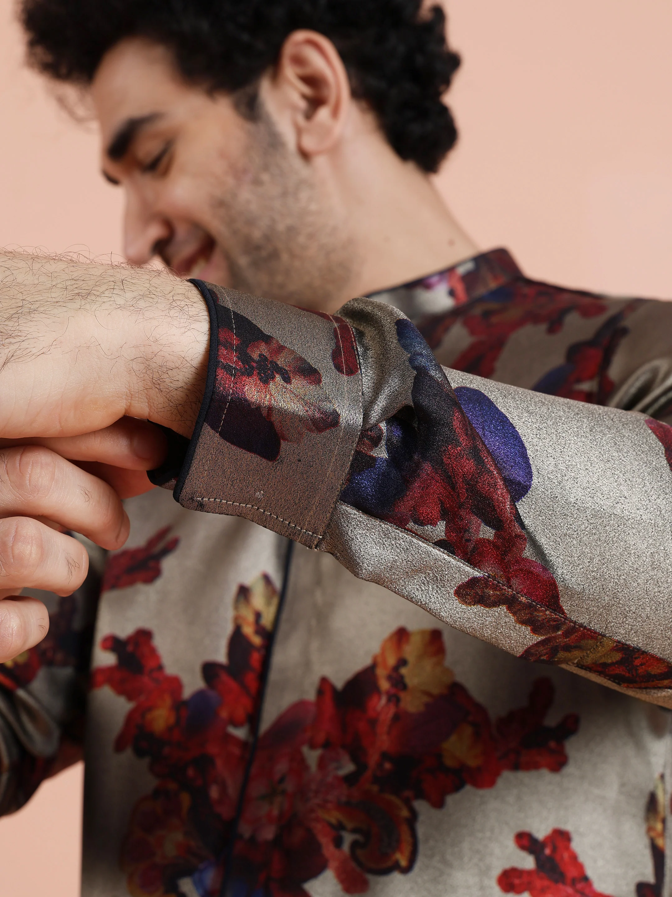 Grey Red Floral Printed Mid Kurta - Image 6