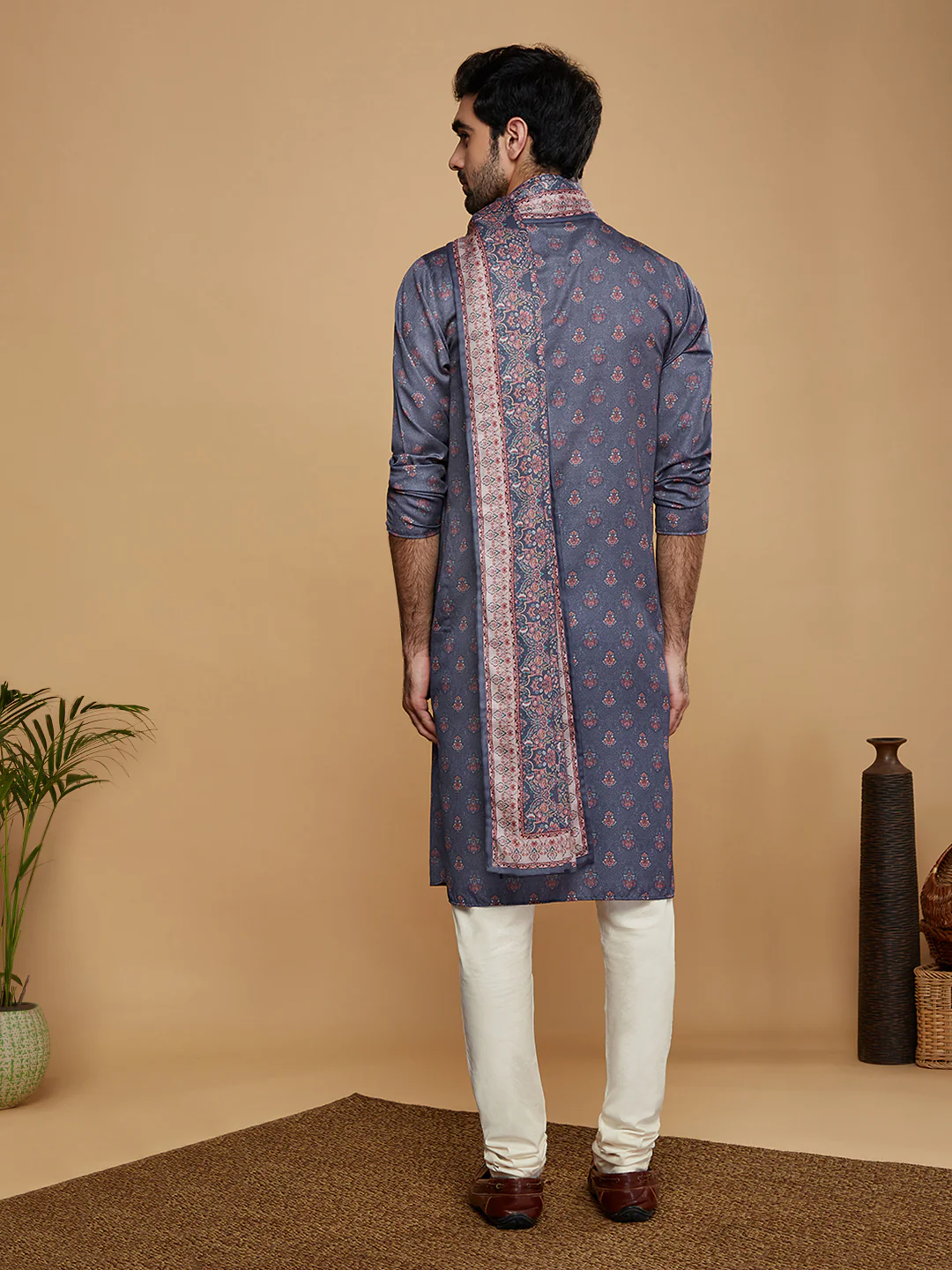 Grey Silk Blend Printed Kurta Churidar Set With Dupatta - Image 3