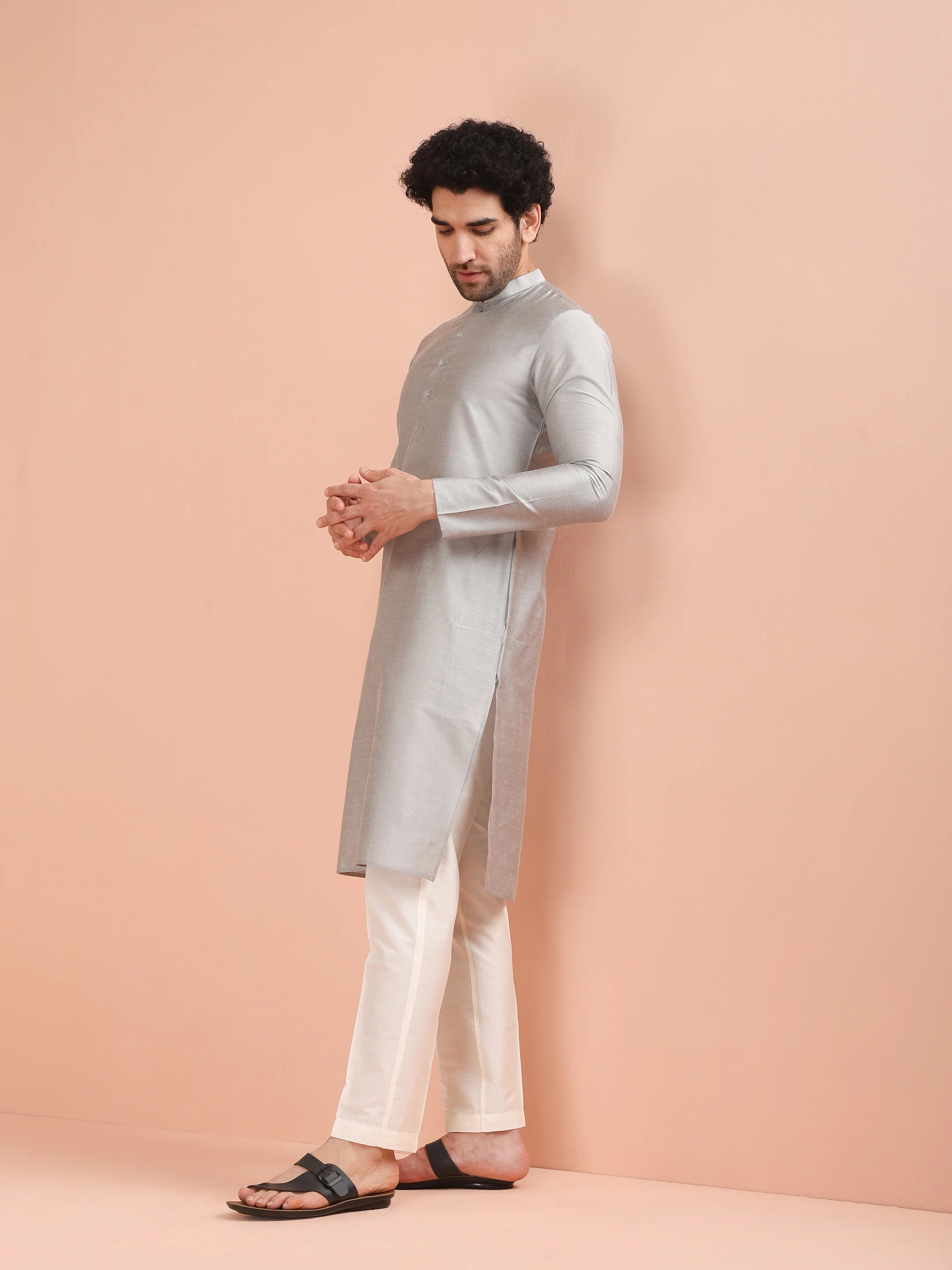 Grey Silk Blend Solid Kurta Trouser Set - Image 3