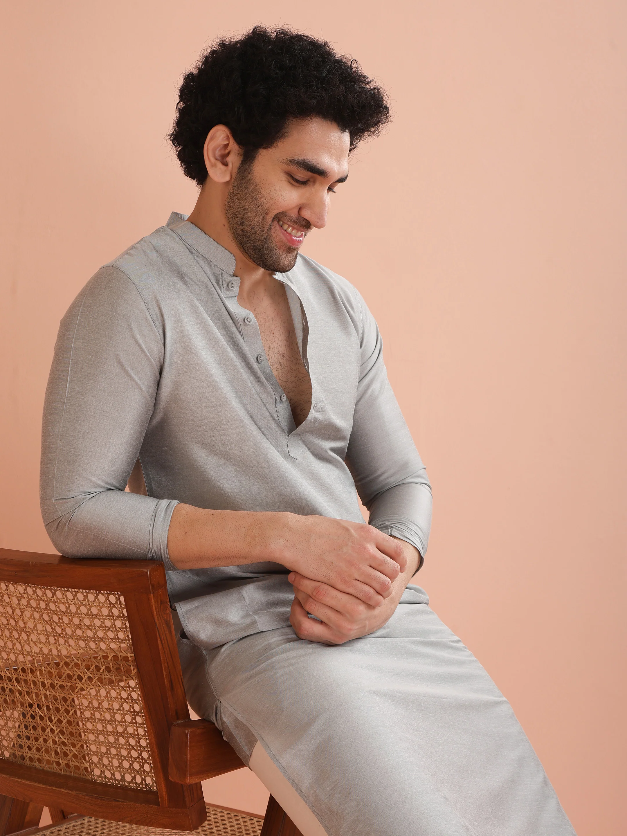 Grey Silk Blend Solid Kurta Trouser Set - Image 7