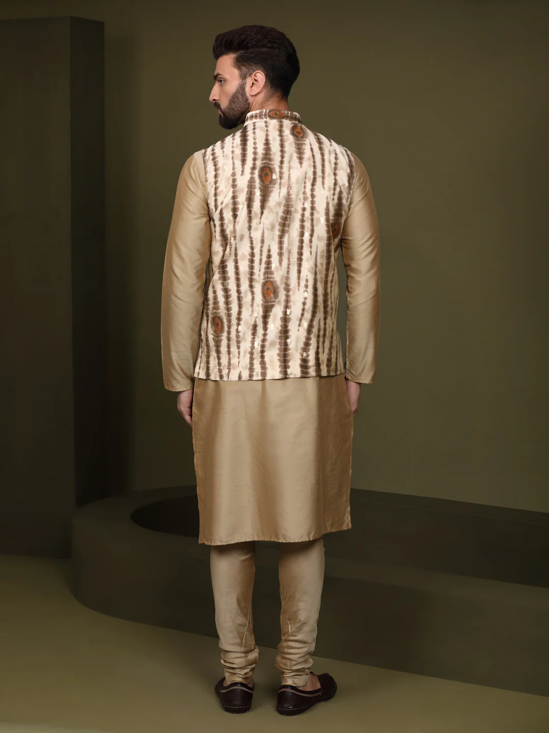 Men Cream Kurta Jacket Set - Image 4