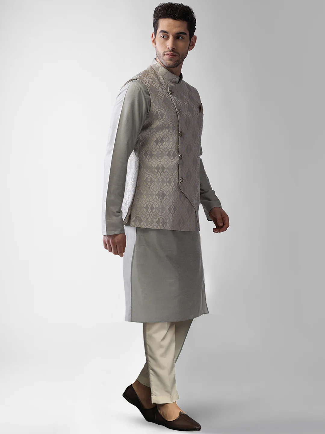Kisah Men's Grey Kurta Jacket Trousers Set - Image 2