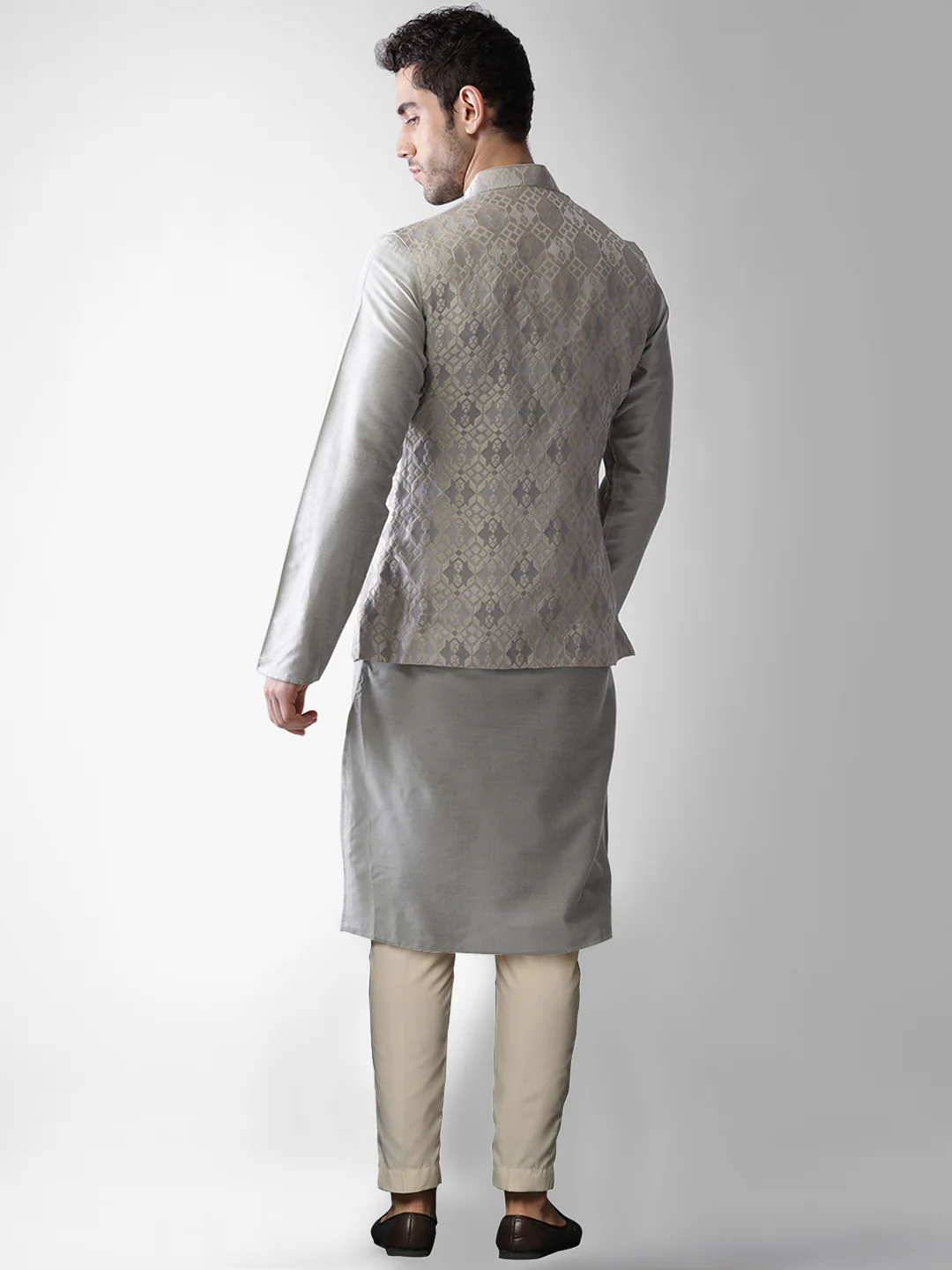 Kisah Men's Grey Kurta Jacket Trousers Set - Image 4
