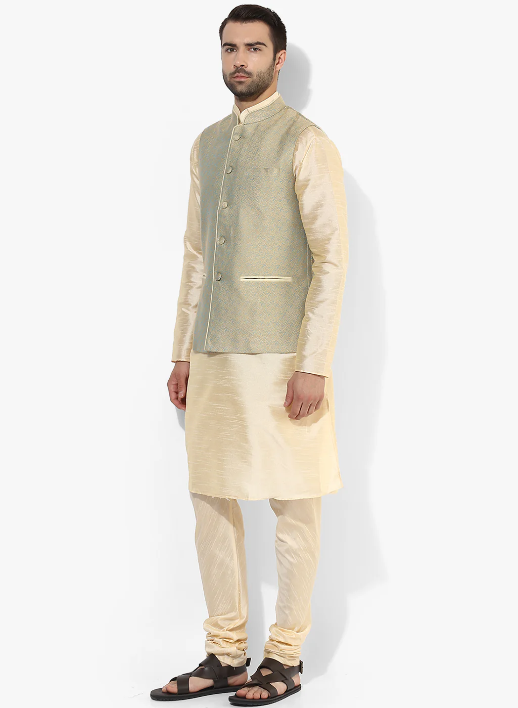 Kisah Plus Men's Green Kurta Churidar Waistcoat Set - Image 3