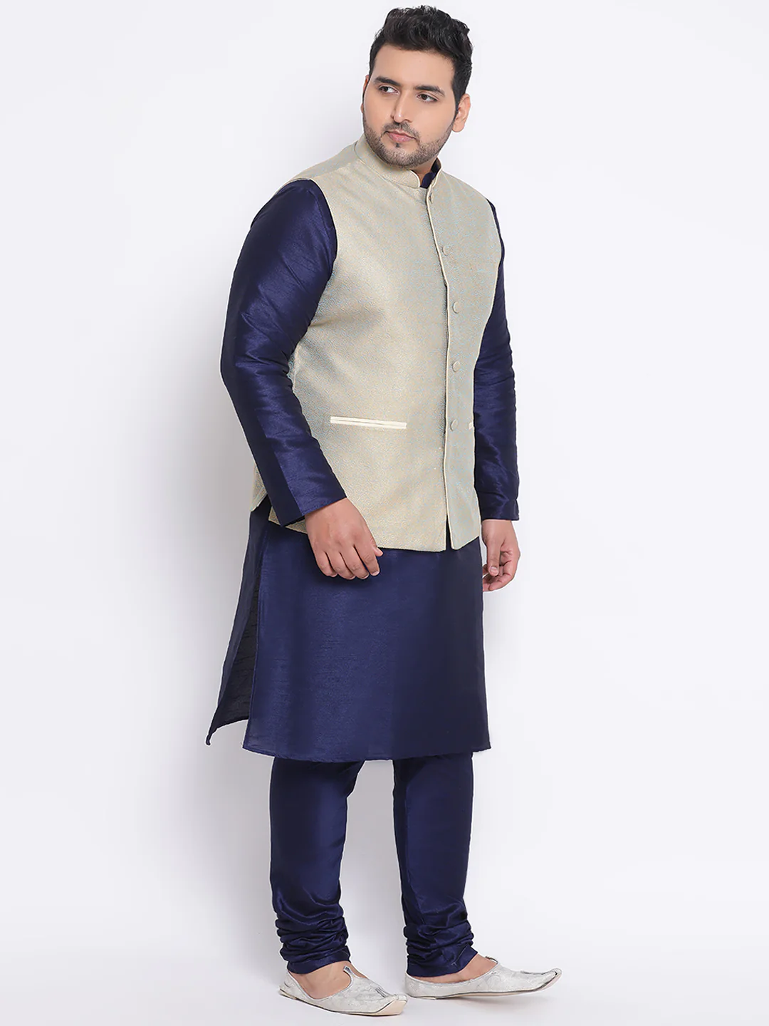 Kisah Plus Men's Green Kurta Churidar Jacket Set - Image 3