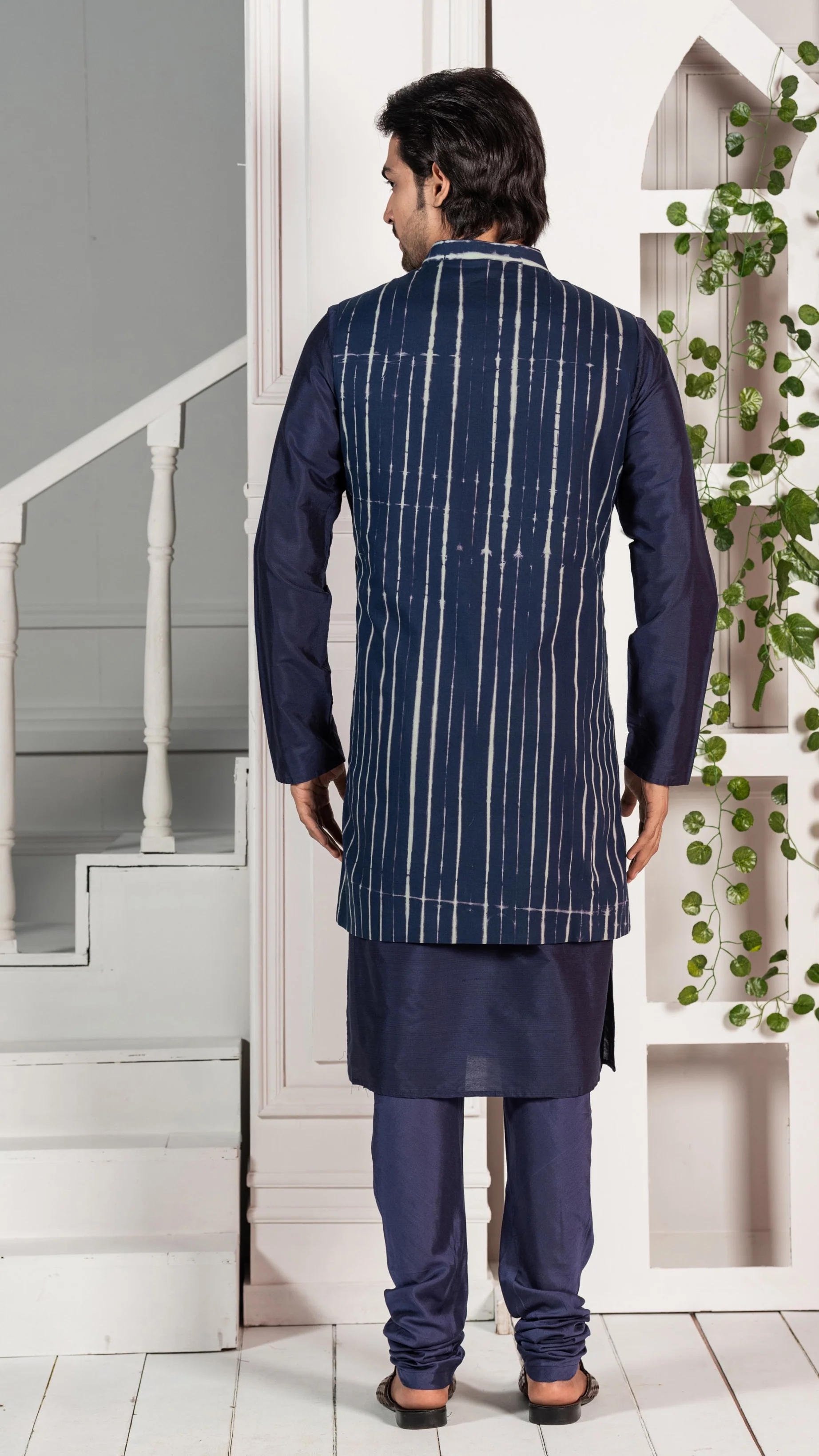 Kisah Men Navy Blue Kurta Jacket Set - Image 3