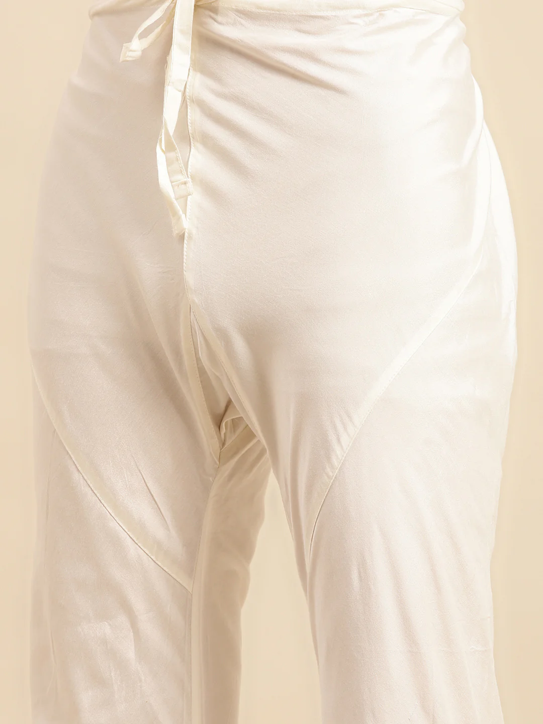 Men White kurta jacket set - Image 4