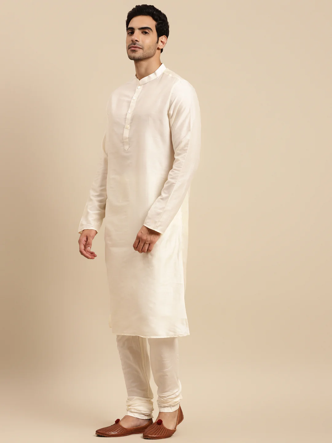 Men White kurta jacket set - Image 5