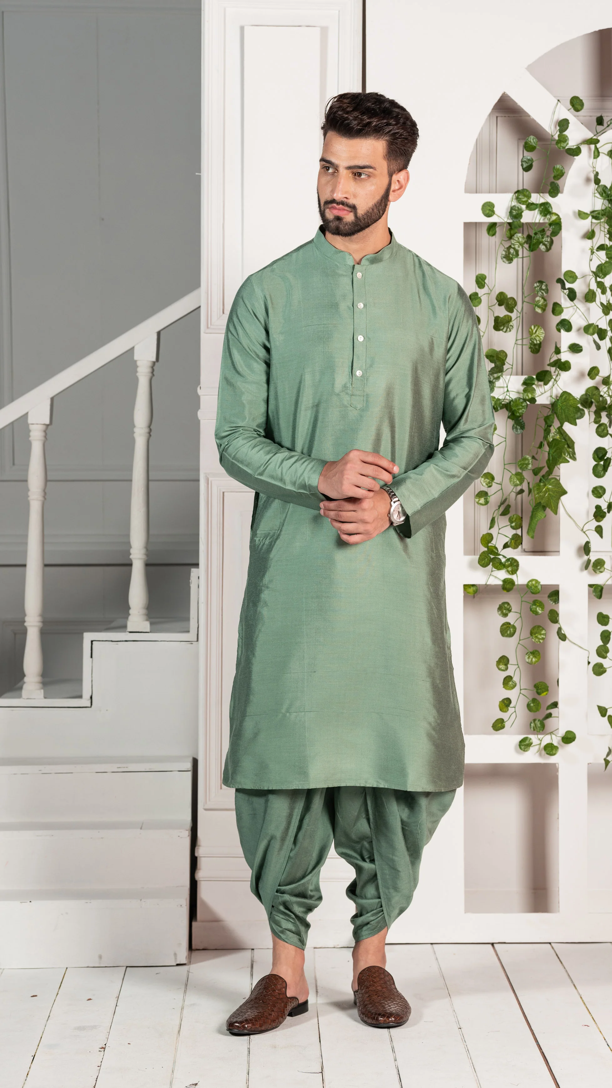 Men Green Kurta Jacket Set - Image 4