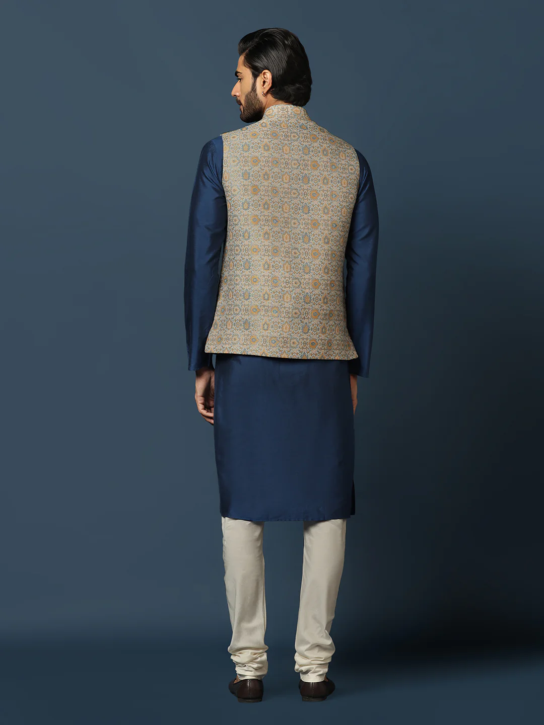 Navy Blue Silk Blend Textured Nehru Jacket Kurta Set - Image 4