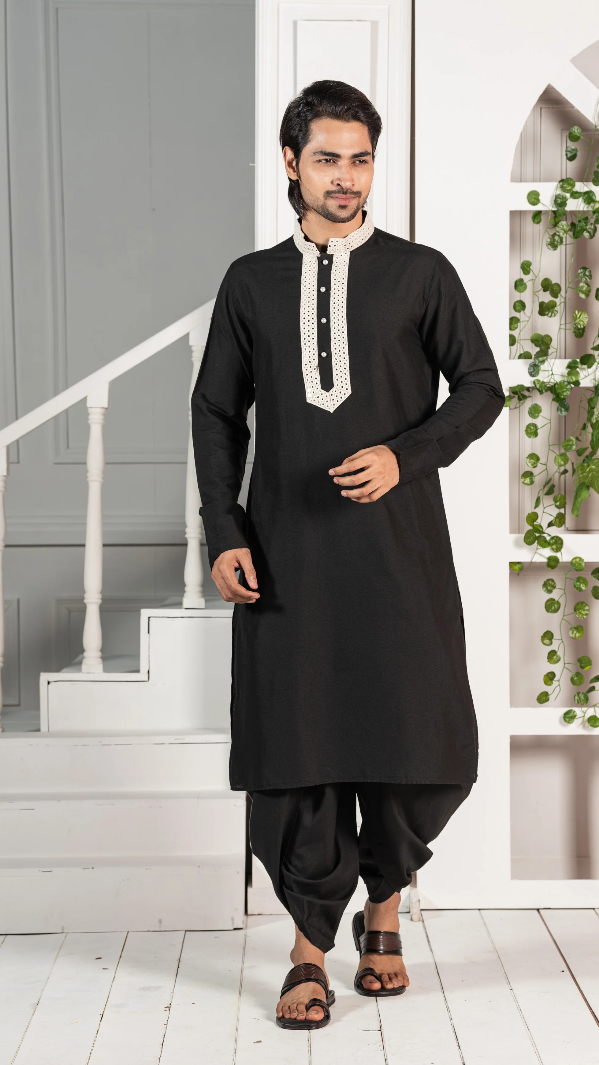 Kisah Men Black Kurta Set