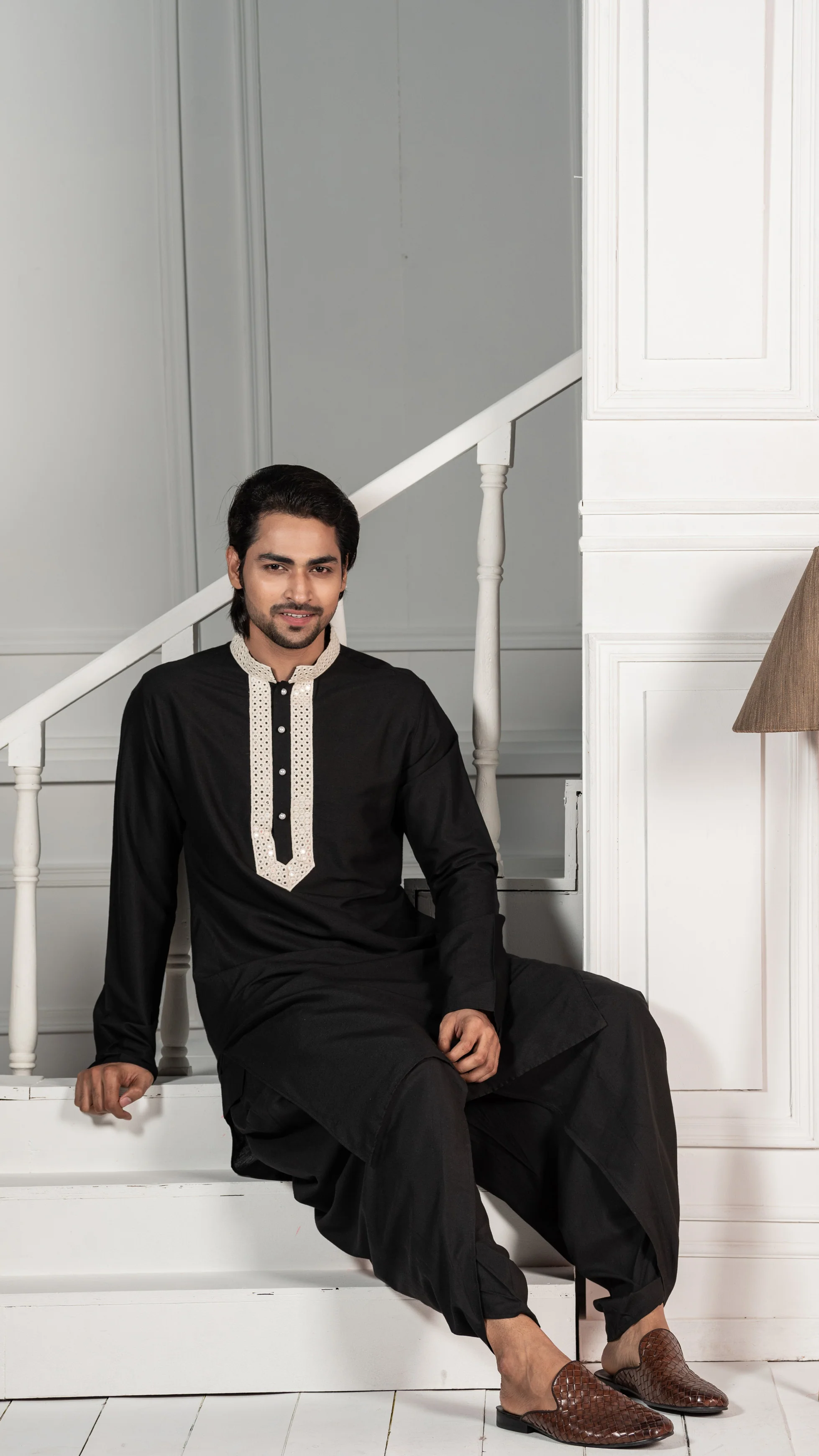Kisah Men Black Kurta Set - Image 3