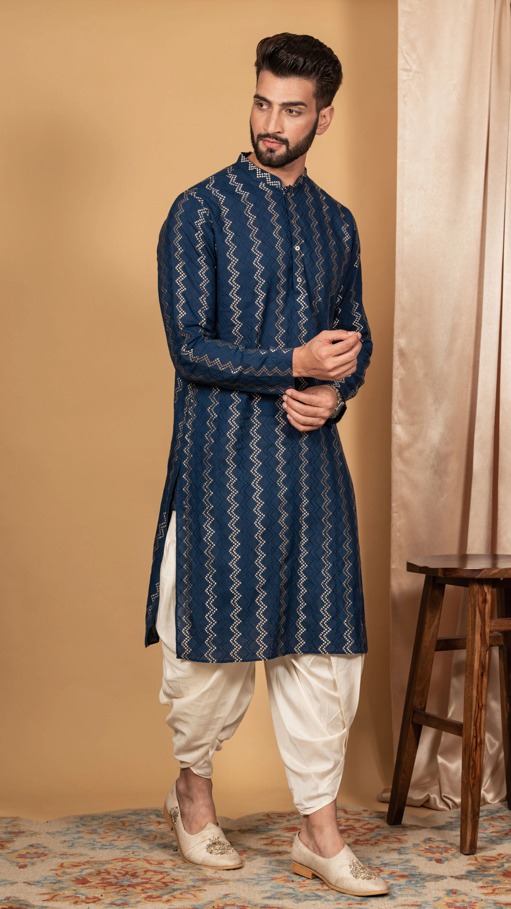 Men Navy Blue Chevron Textured Kurta Dhoti Set - Image 2