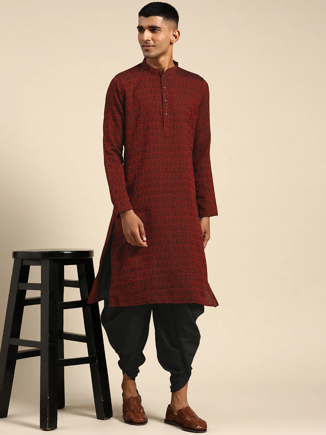 Men Maroon Textured Kurta - Image 6